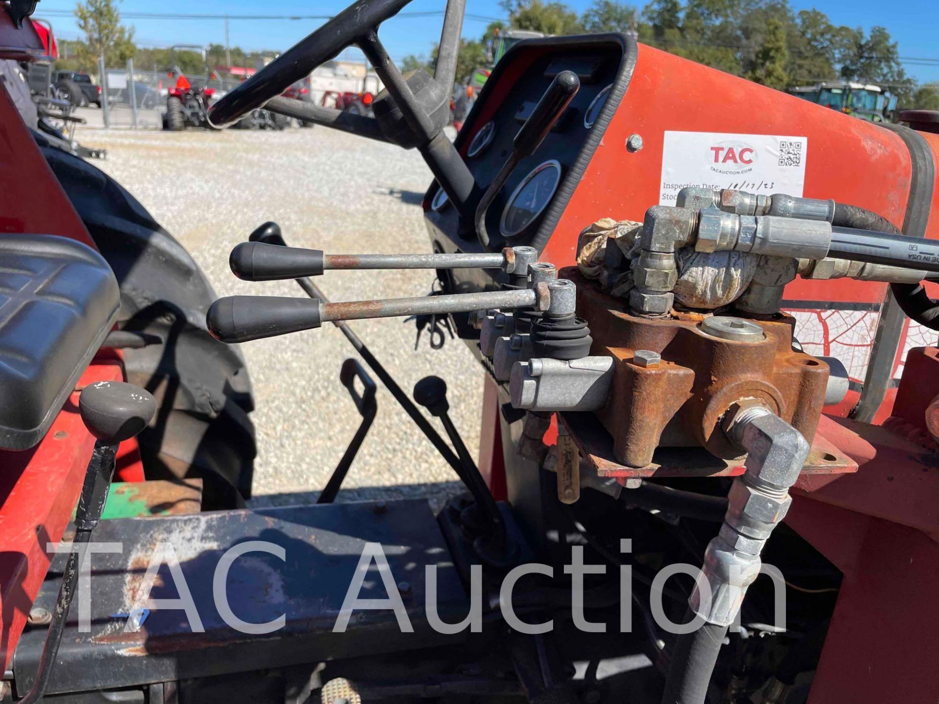 Massey Ferguson 281 Tractor W/ Front End Loader - Image 18 of 43