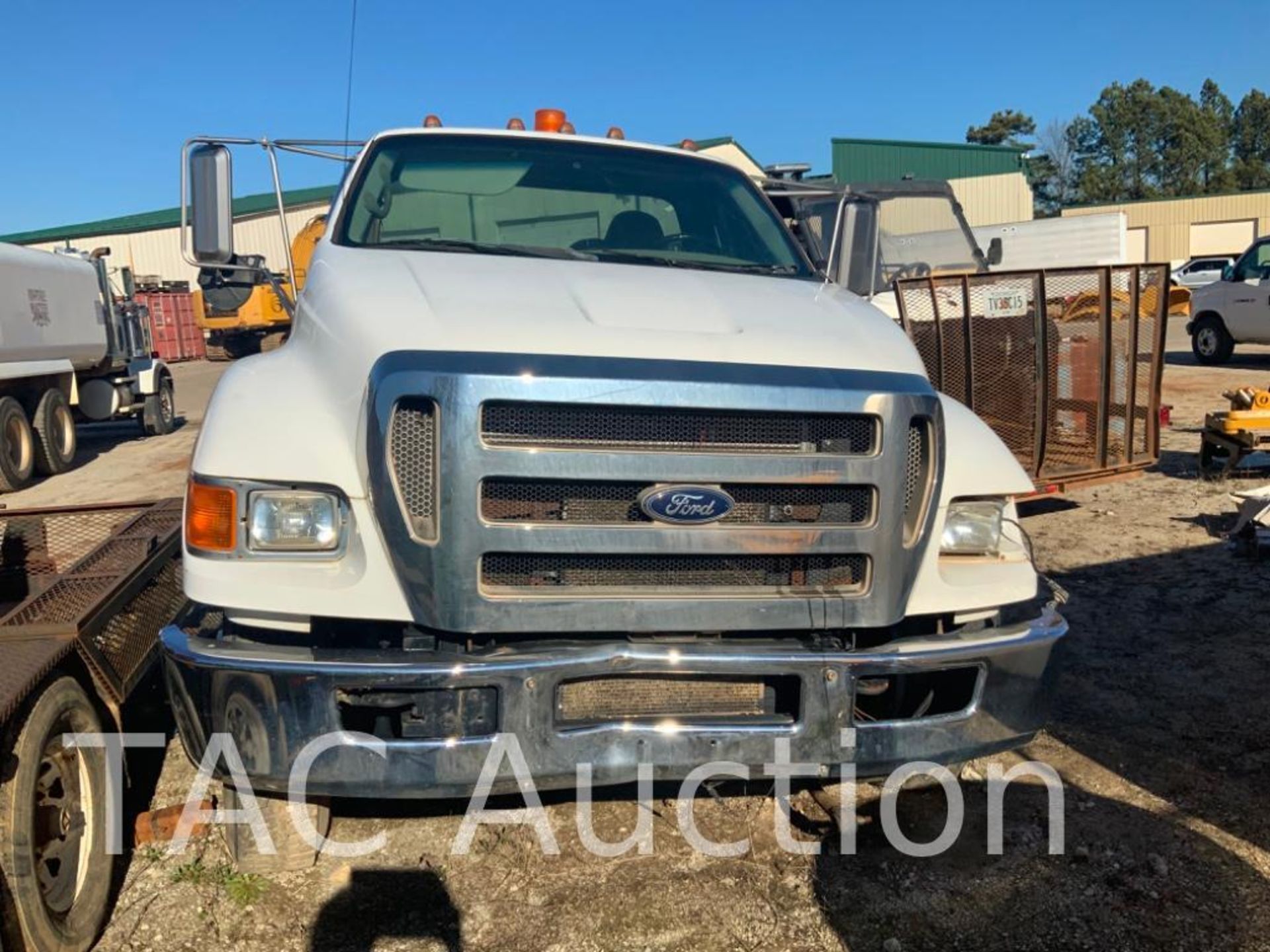 2008 Ford F-750 Super Duty Cab And Chassis - Image 2 of 41