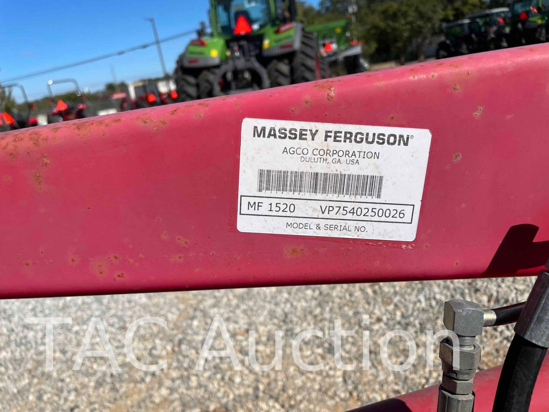 Massey Ferguson 1528 Tractor W/ Front End Loader - Image 42 of 44