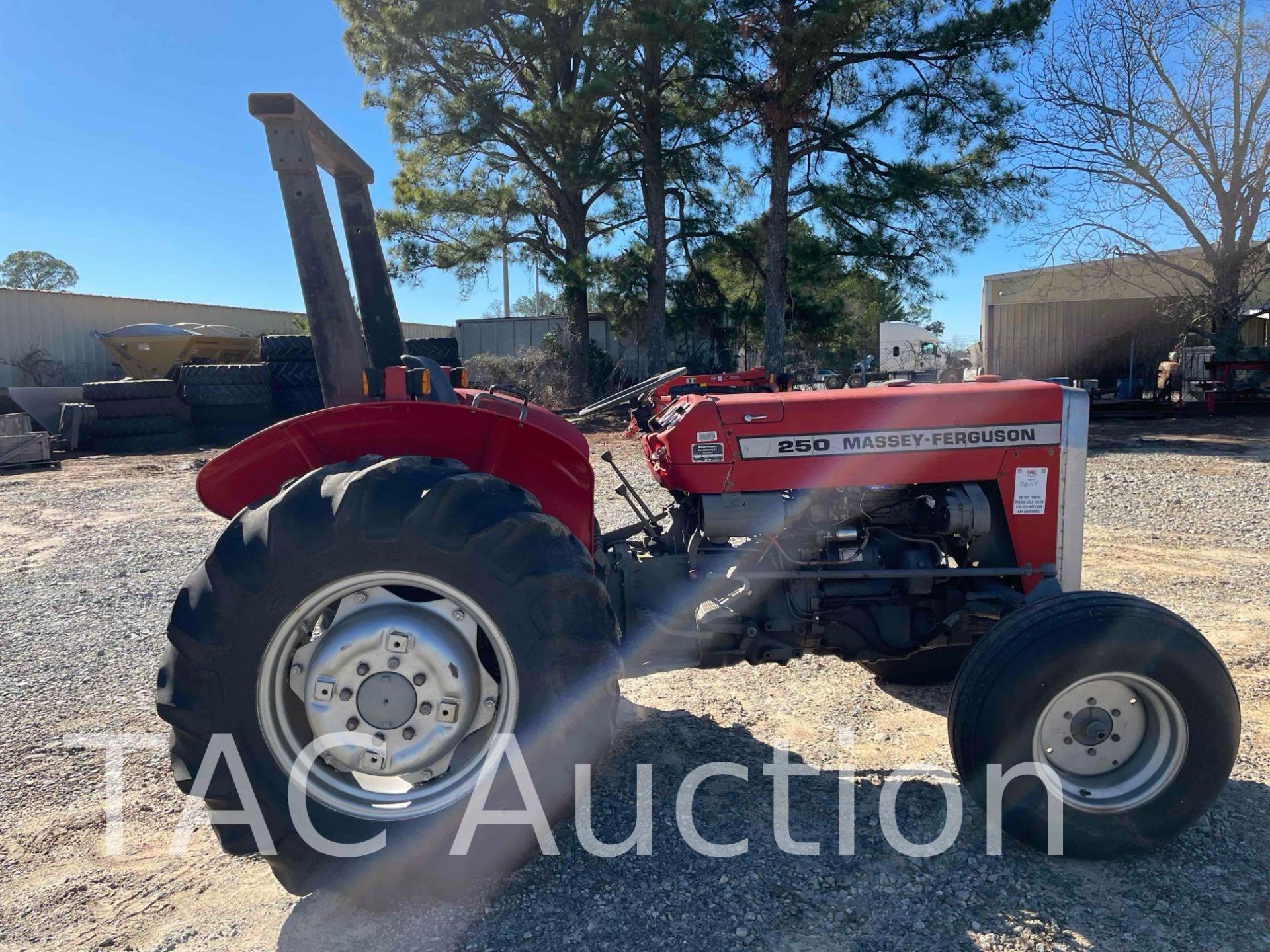 Massey Ferguson 250 2WD Farm Tractor - Image 6 of 34