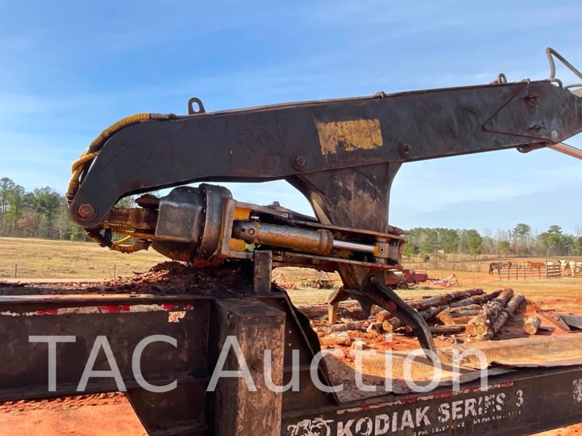 2013 Tigercat 234 Trailer Mounted Log Loader - Image 23 of 25