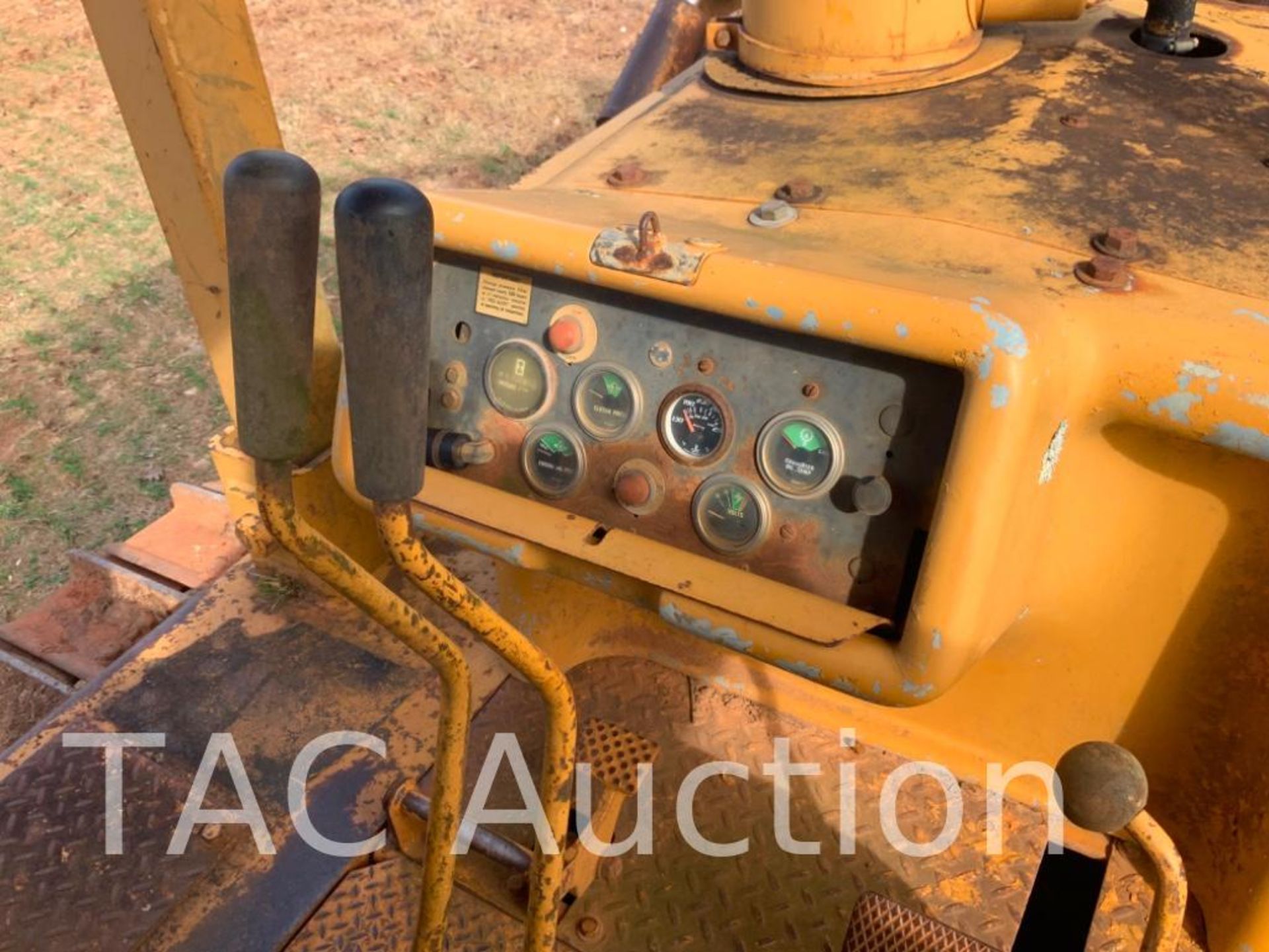 International Harvester TD15C Crawler Dozer - Image 18 of 39