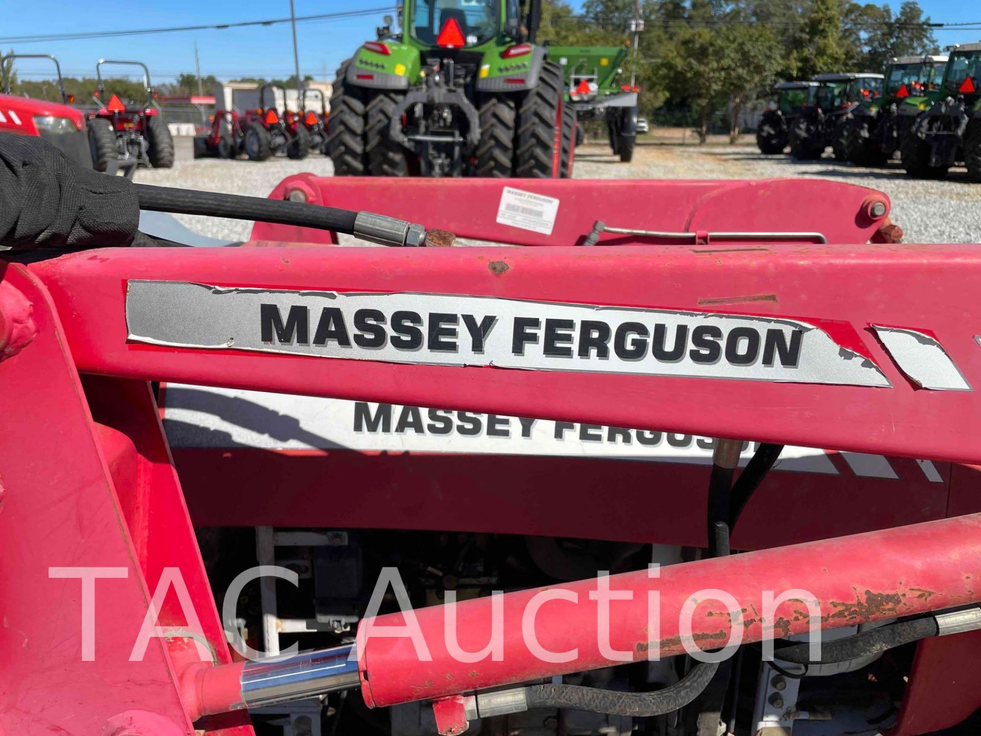 Massey Ferguson 1528 Tractor W/ Front End Loader - Image 40 of 44