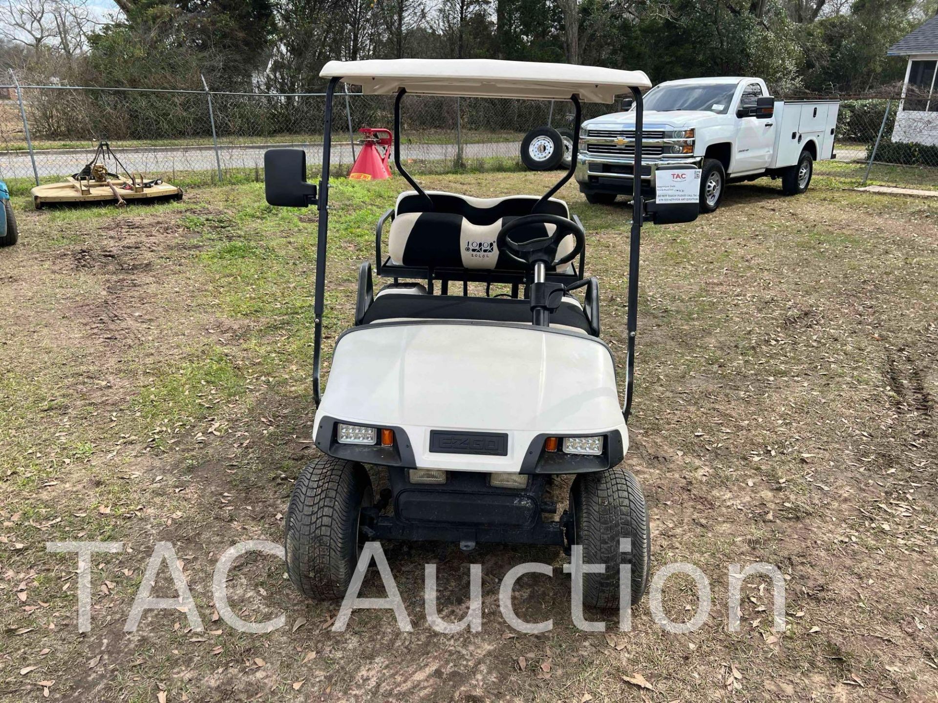 E-Z-Go Golf Cart - Image 8 of 32