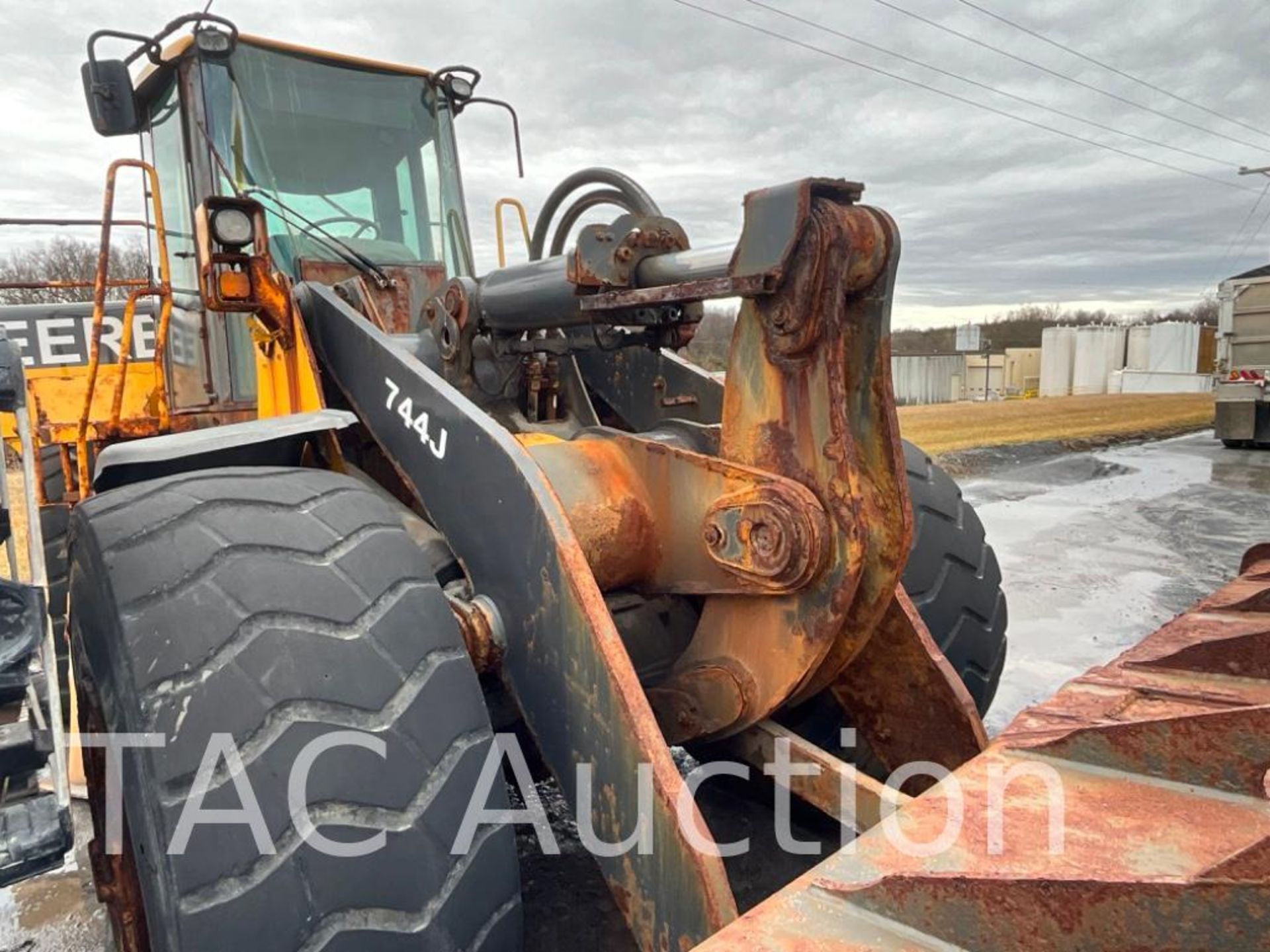 2004 John Deere 744J Wheel Loader - Image 7 of 20