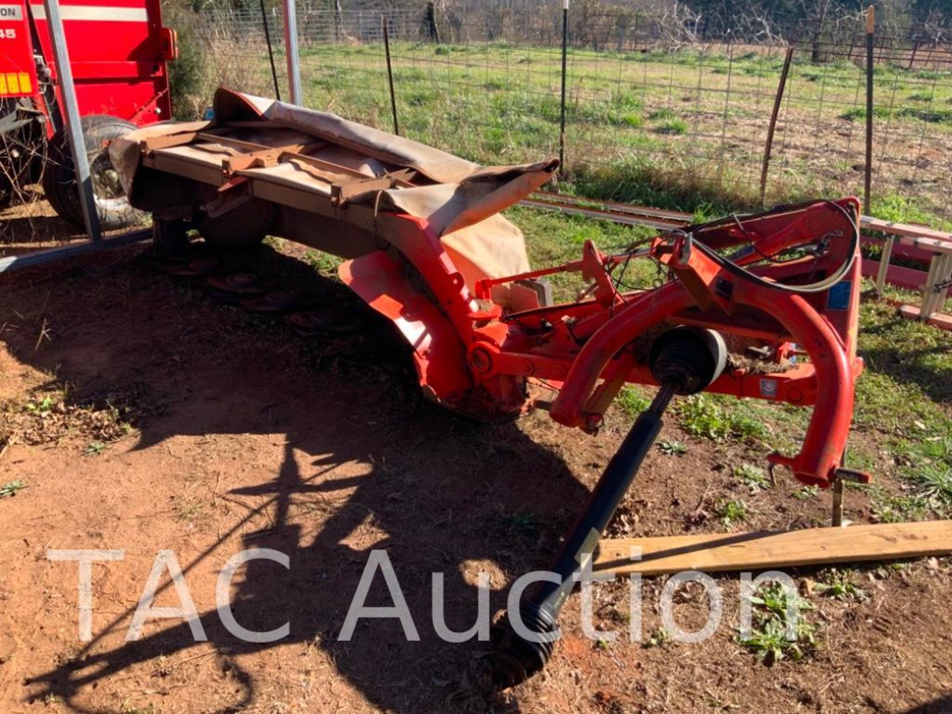 KUHN GMD28 Hay Mower - Image 2 of 11