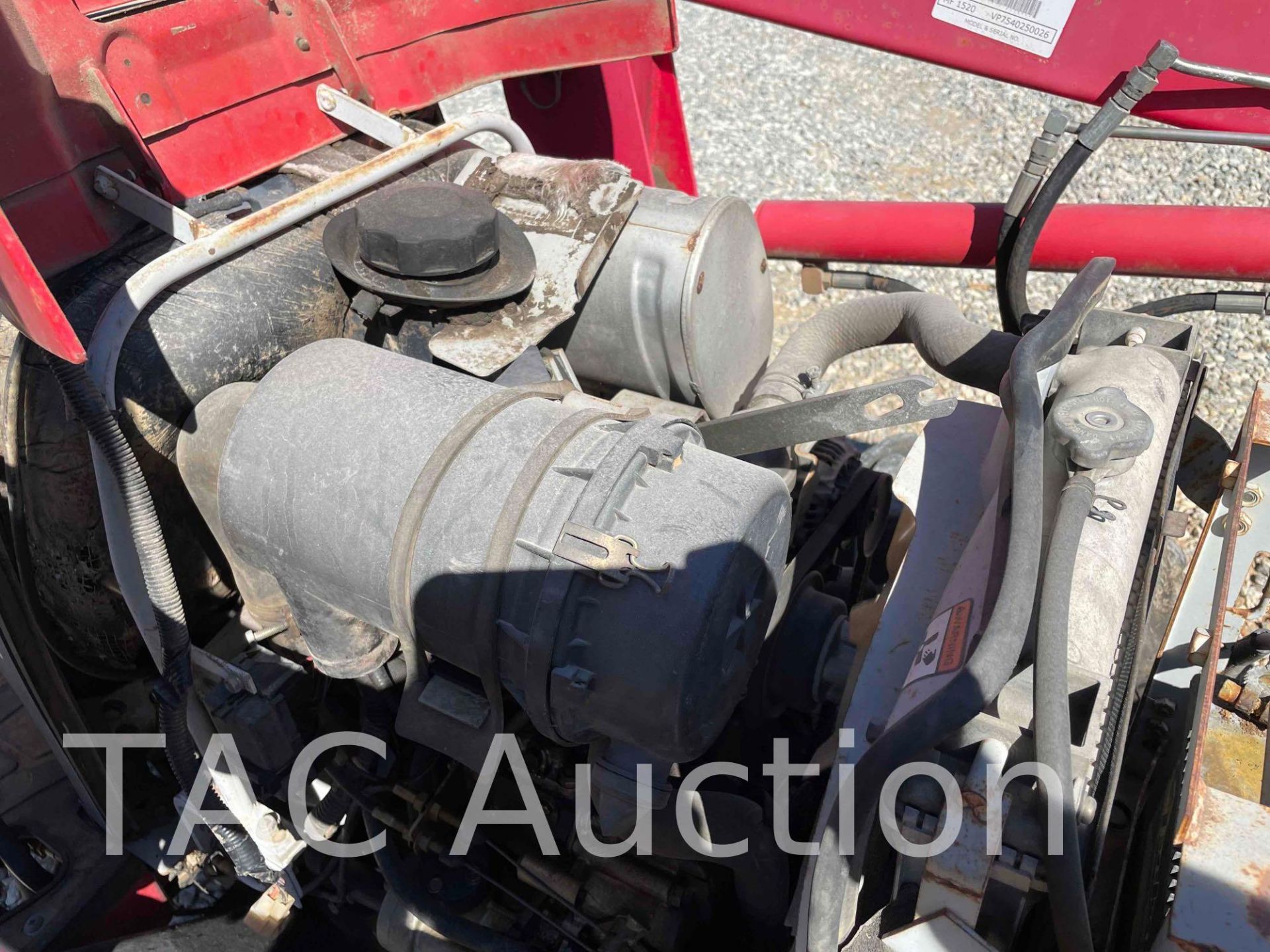 Massey Ferguson 1528 Tractor W/ Front End Loader - Image 30 of 44