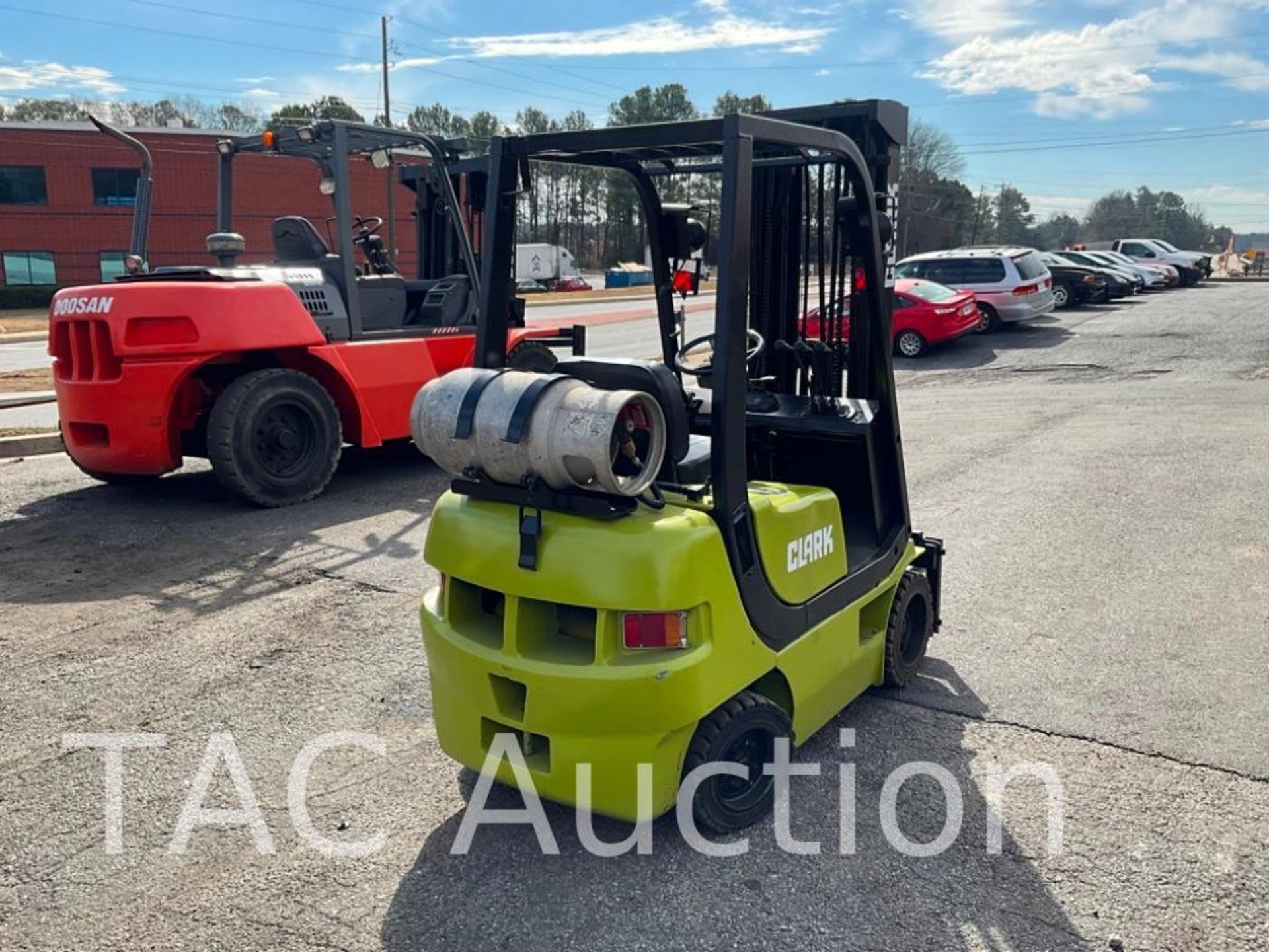 Clark CMC-20SL 3100lb Forklift - Image 5 of 32