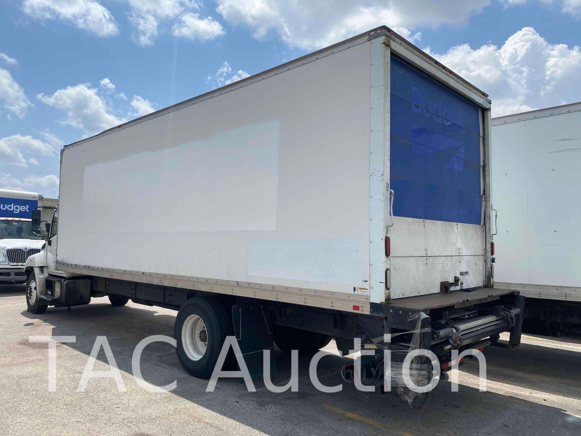2016 Hino 268 26ft Box Truck - Image 5 of 70