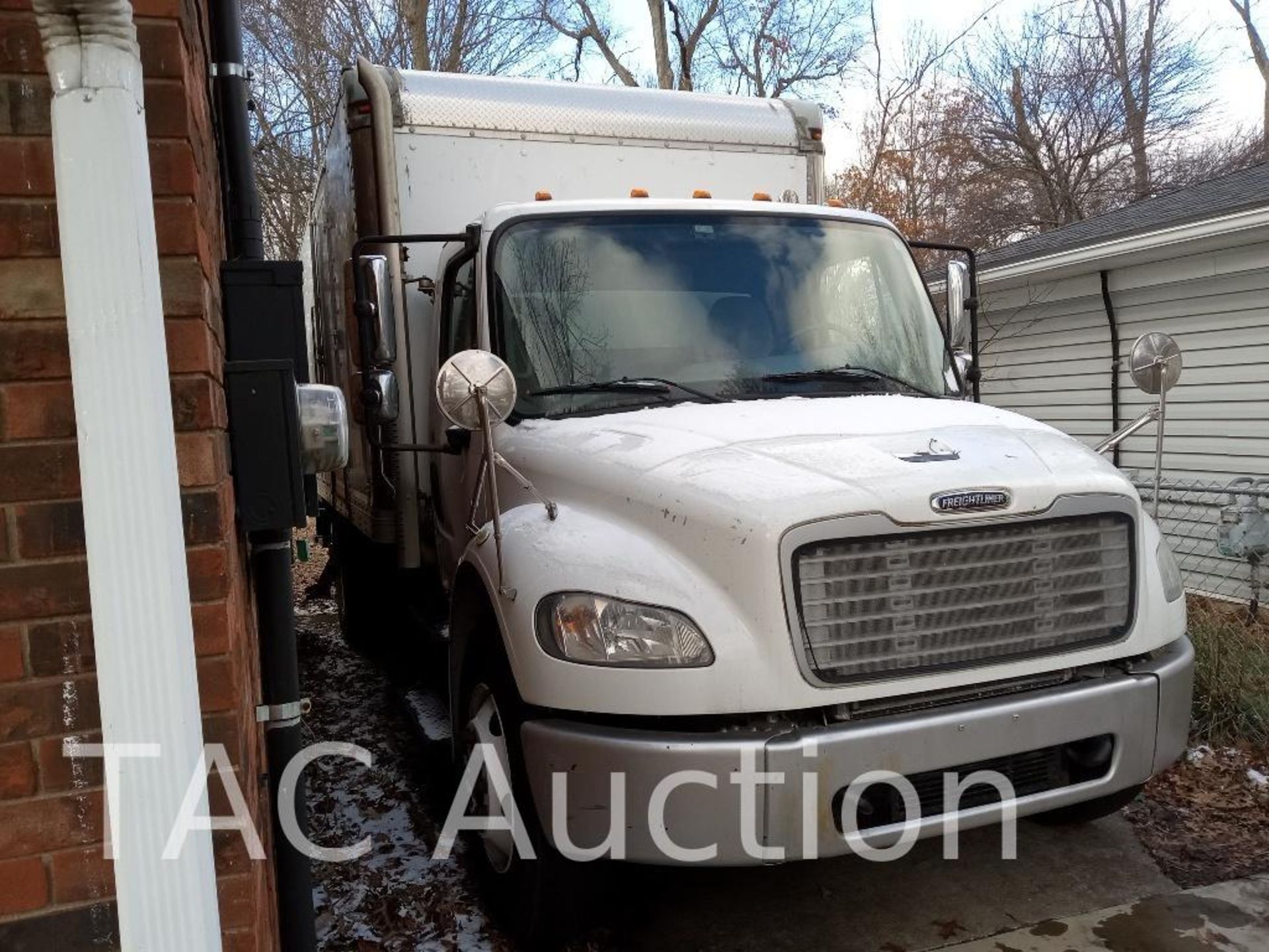 2014 Freightliner M2106 18ft Box Truck - Image 2 of 53