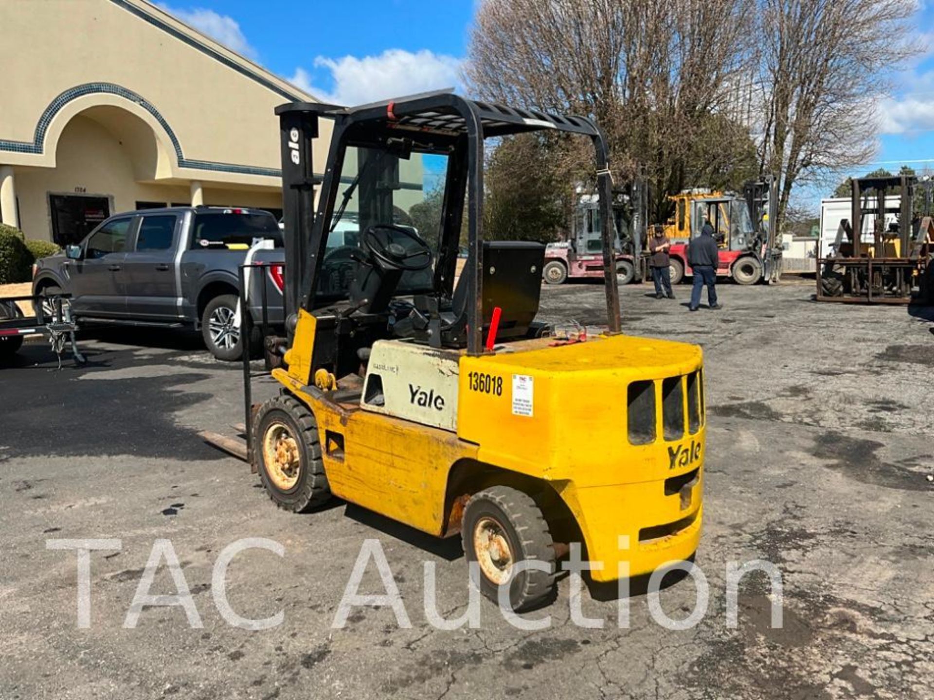 Yale GP050 5000lb Forklift - Image 3 of 35