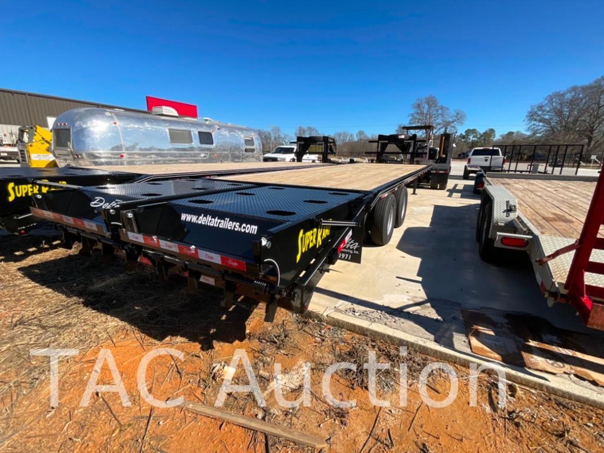 2024 Delta 30ft Gooseneck Trailer - Image 9 of 32