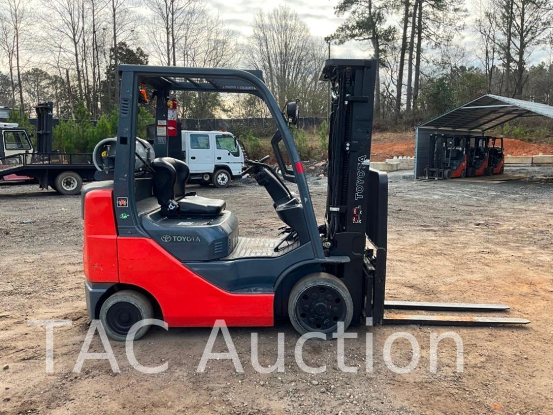 2011 Toyota 8FGCU25 5000lb Forklift - Image 6 of 33