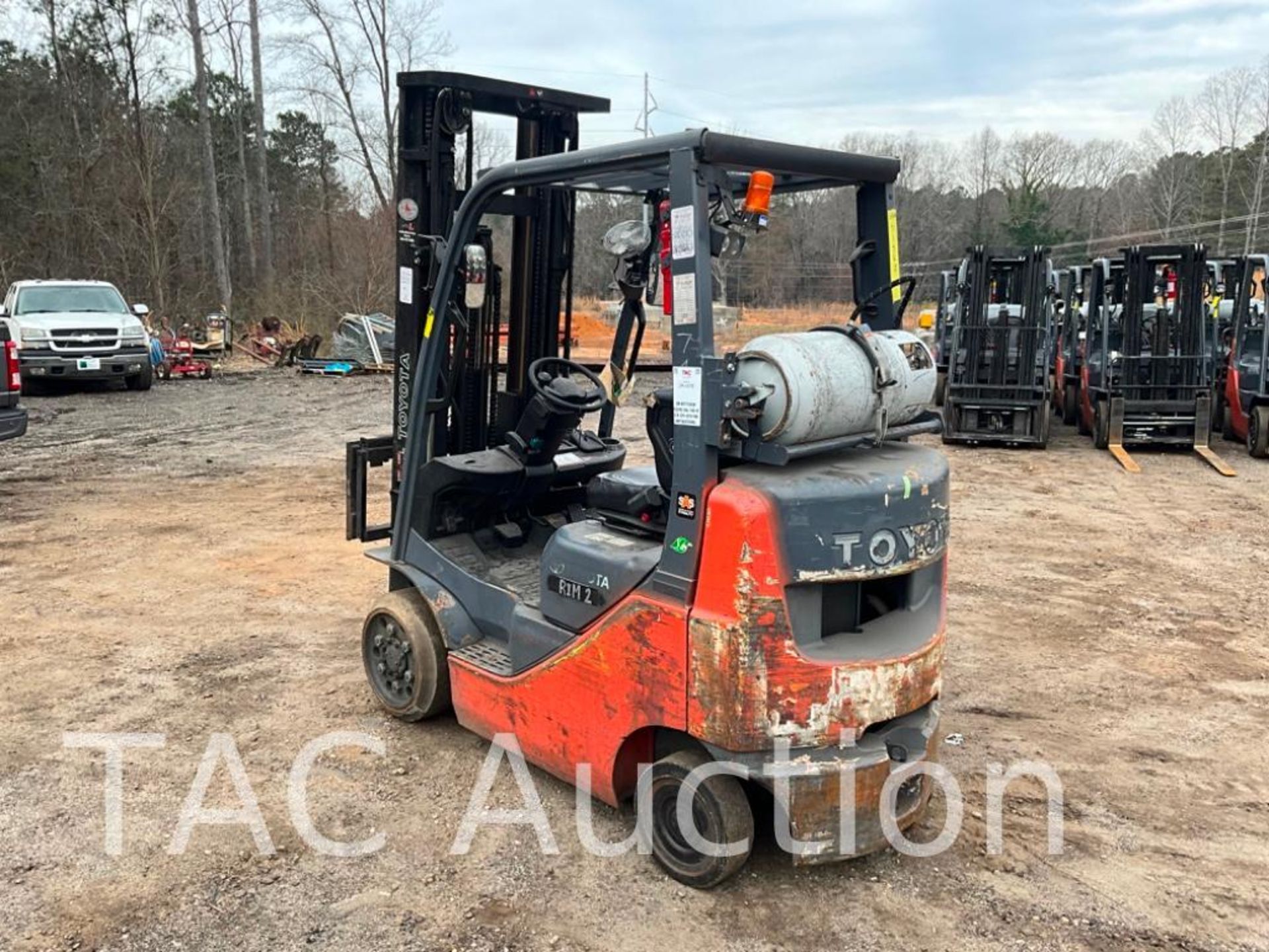 2015 Toyota 8FGCU20 4000lb Forklift - Image 3 of 32