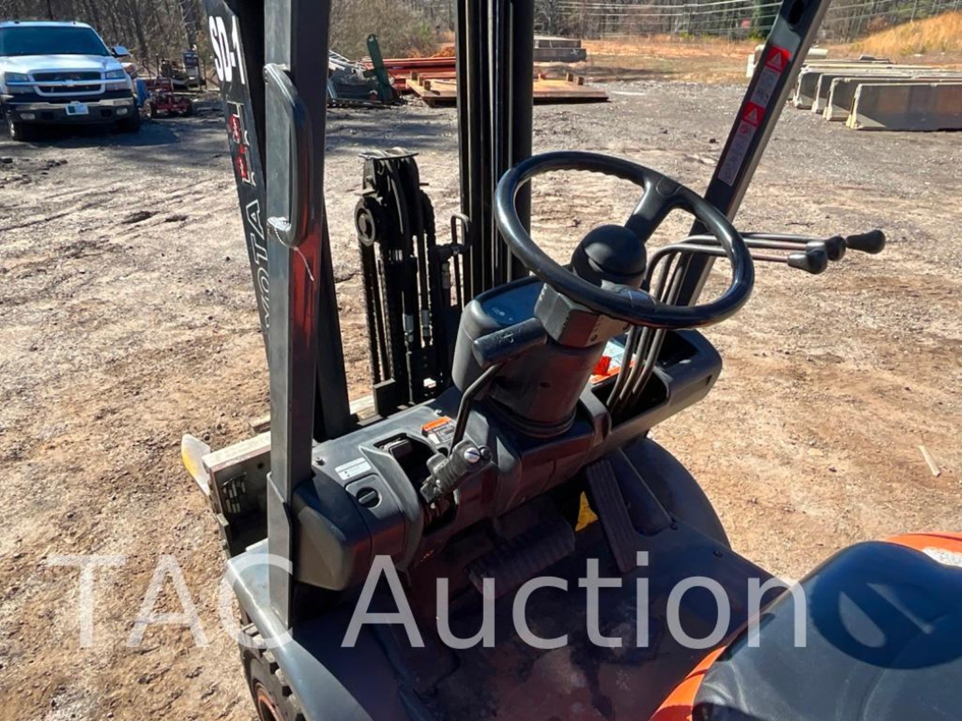 Toyota 42-6FGU15 3000lb Forklift - Image 11 of 28