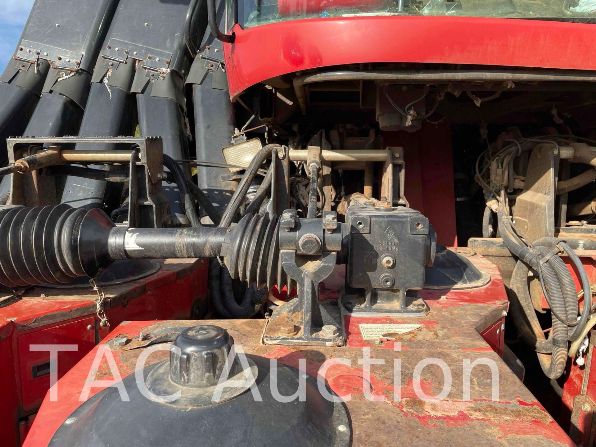 2013 CASE International 620 (6) Row Cotton Picker - Image 36 of 67