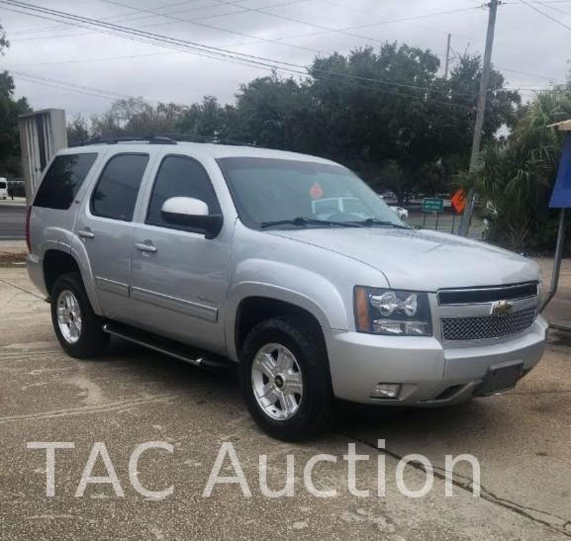 2011 Chevrolet Tahoe Z71 4x4 SUV - Image 2 of 14