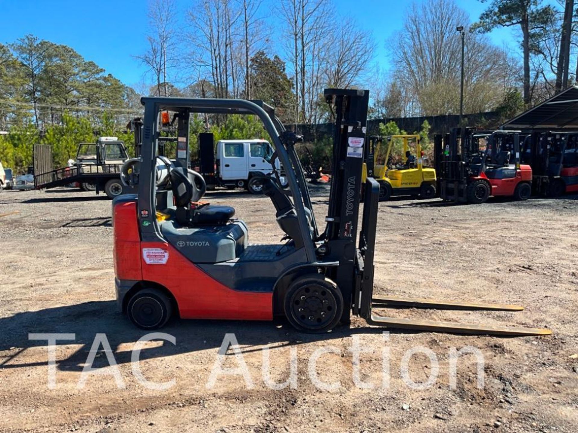 2015 Toyota 8FGCU25 5000lb Forklift - Image 6 of 30