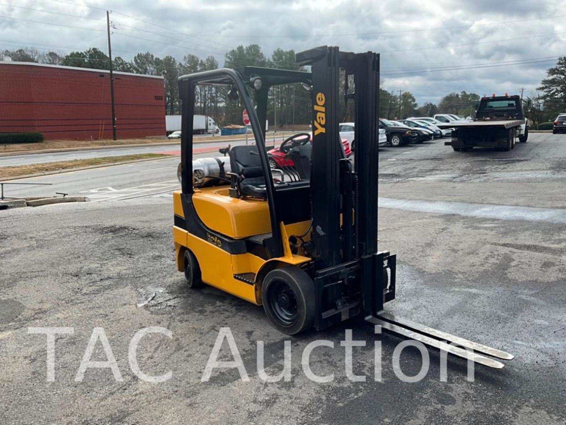 2011 Yale GLC050 5000lb Forklift - Image 7 of 33