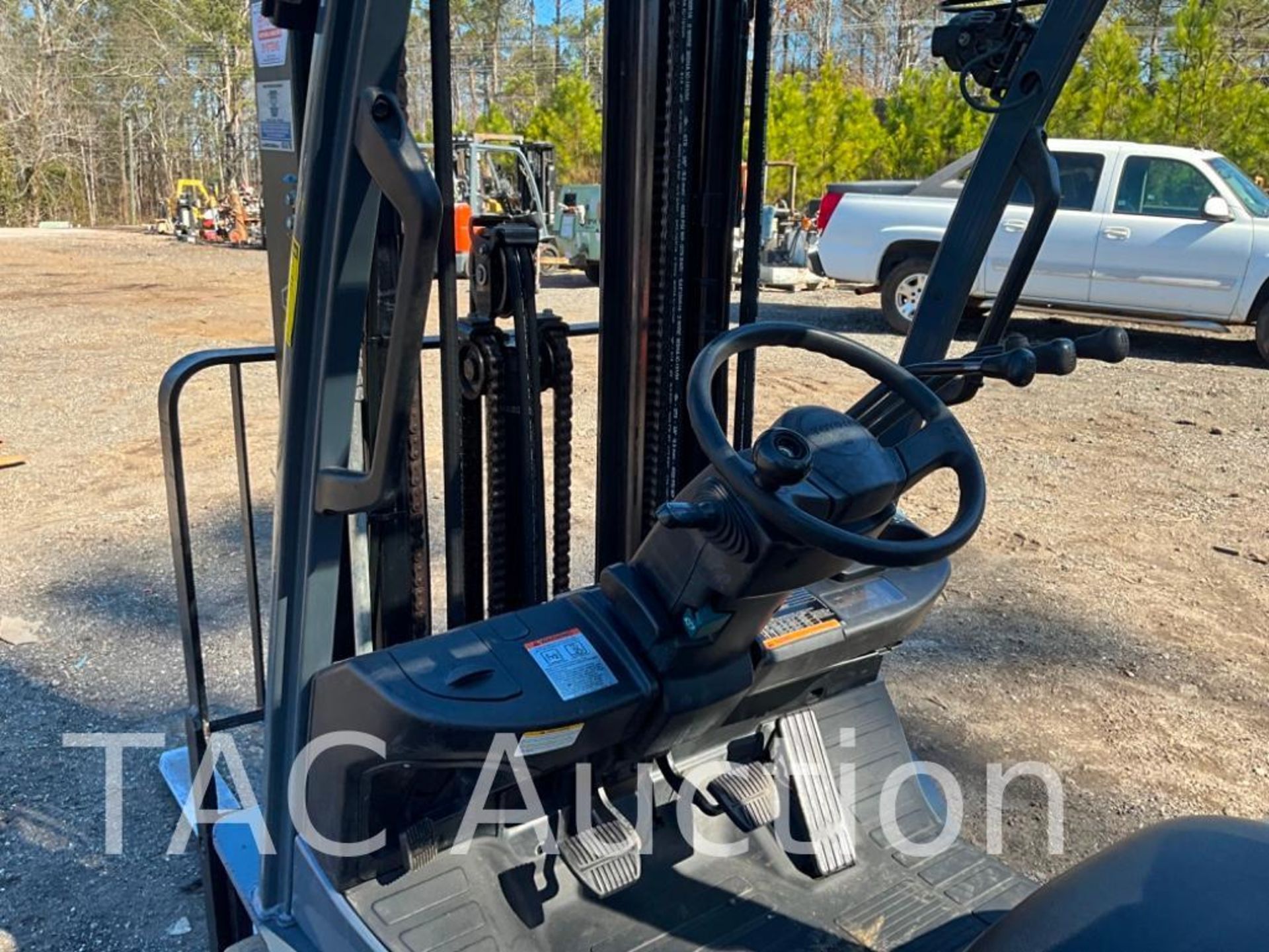 2017 Toyota 8FGCU25 5000lb Forklift - Image 10 of 23