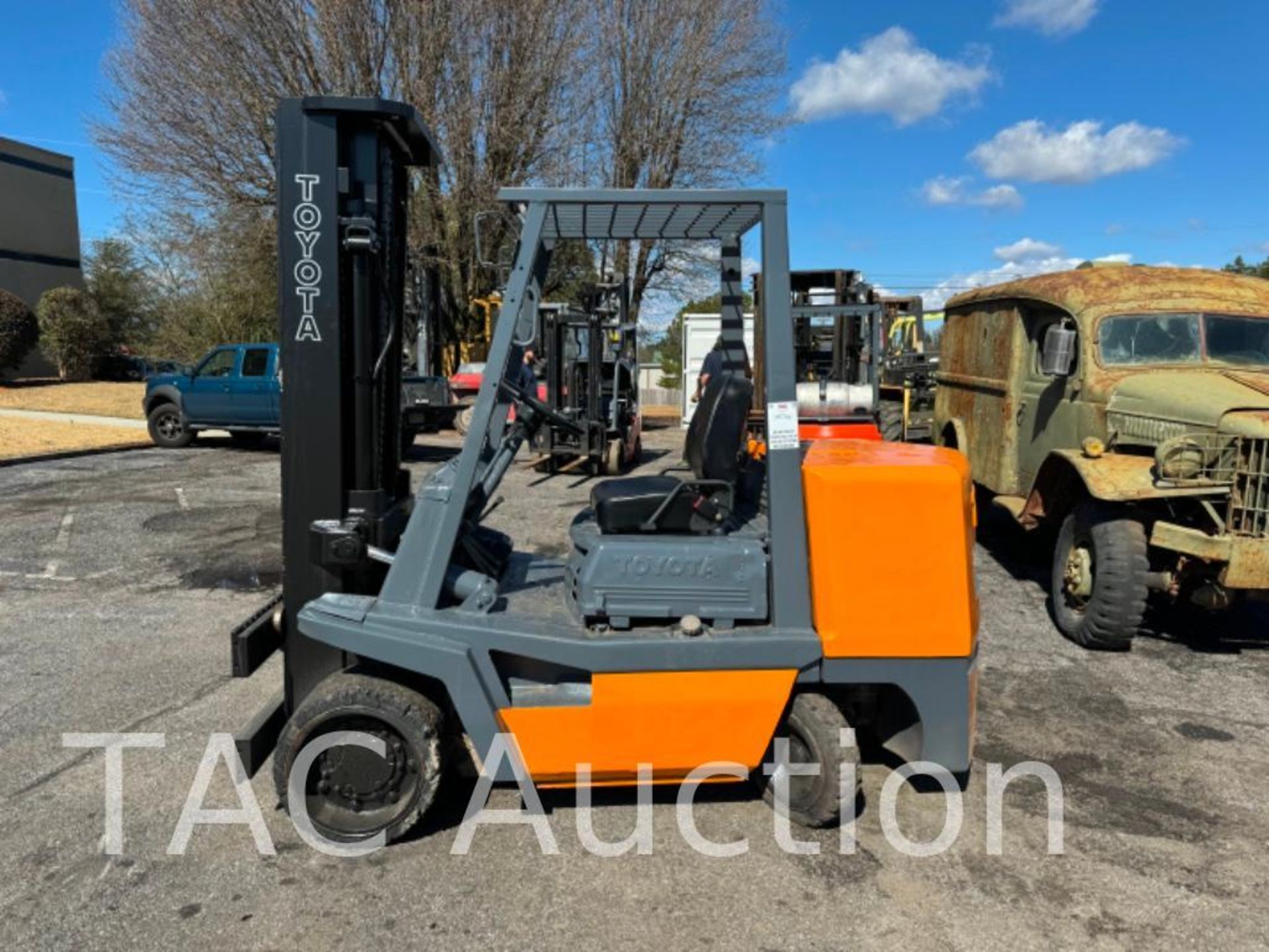Toyota FDC45 10,000lb Forklift - Image 8 of 31
