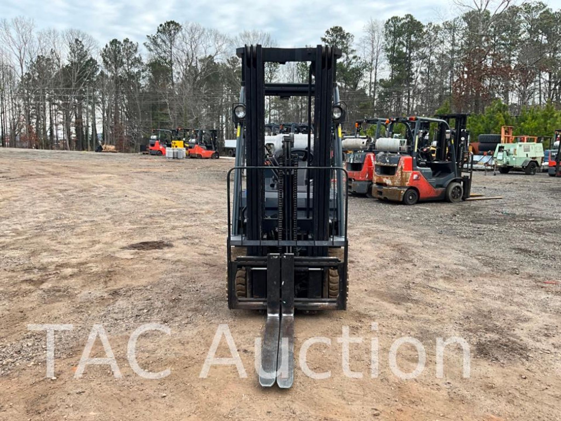 2010 Toyota 8FGCU20 4000lb Forklift - Image 8 of 33