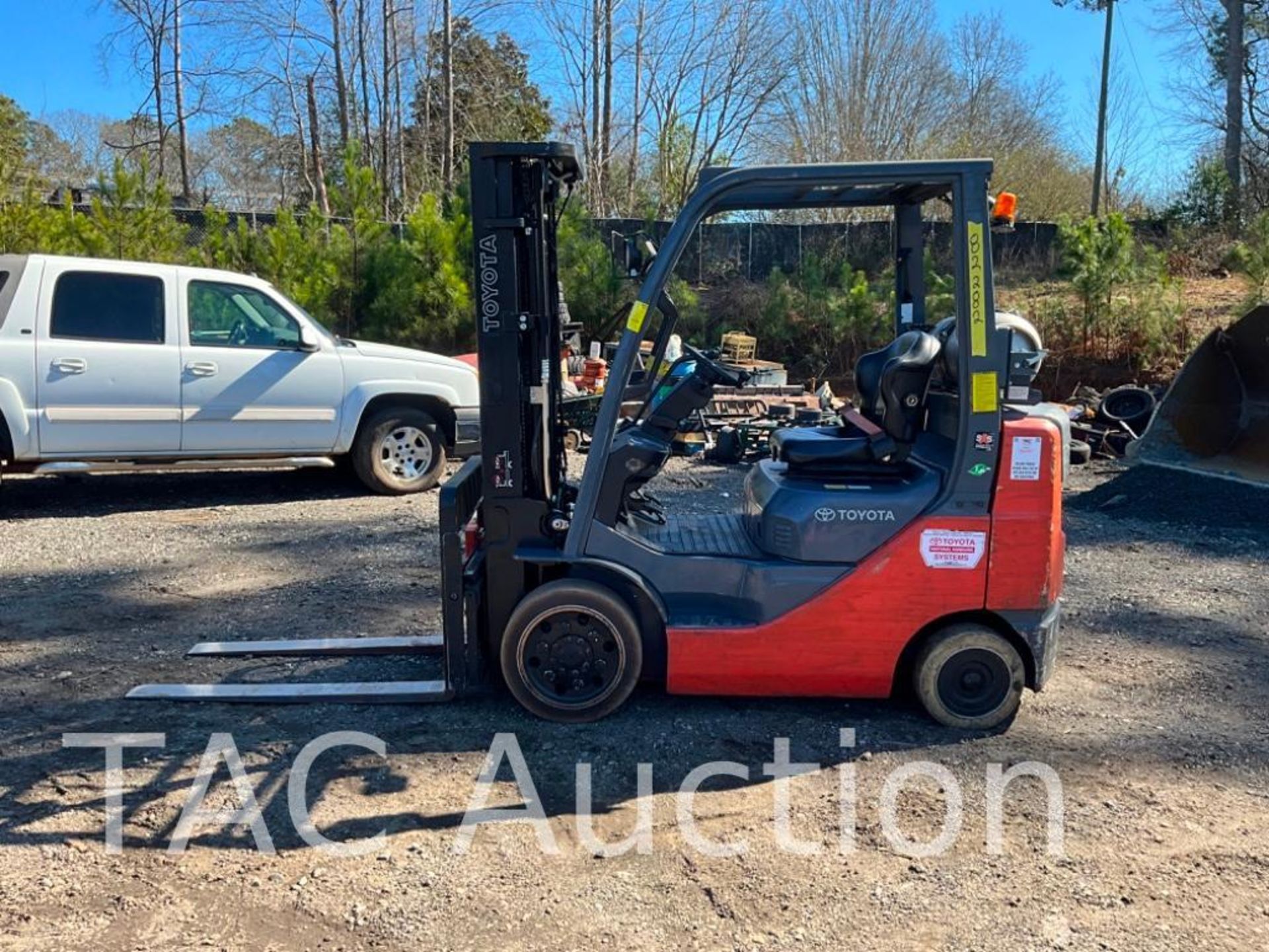 2017 Toyota 8FGCU25 5000lb Forklift - Image 2 of 23