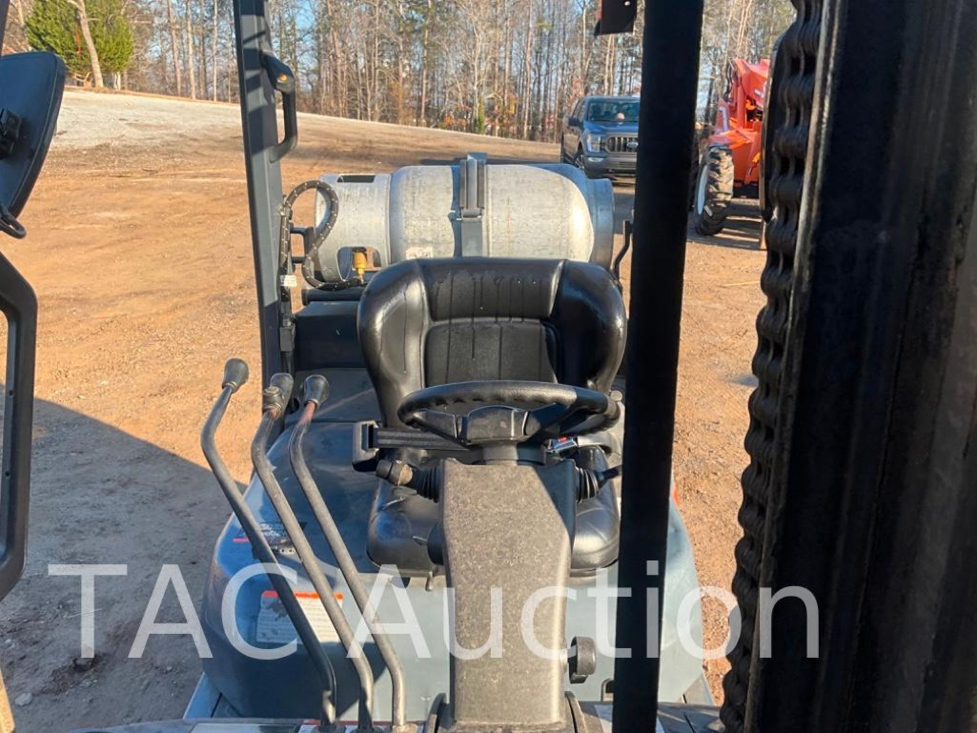 Toyota 8FGCU25 4,500lb Forklift - Image 9 of 30