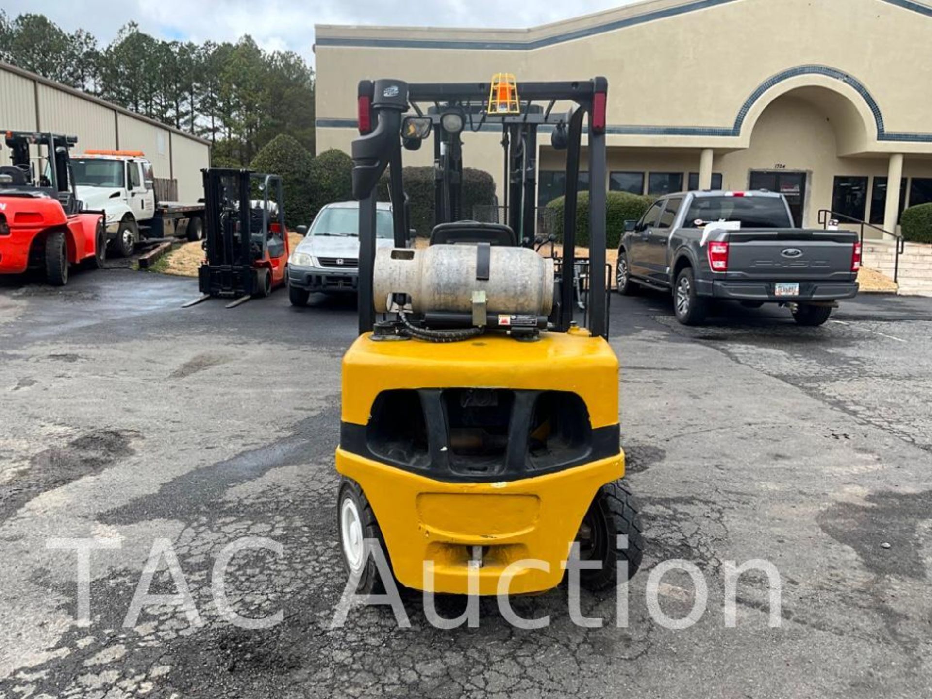 Yale GLP070 7,000lb Forklift - Image 4 of 34