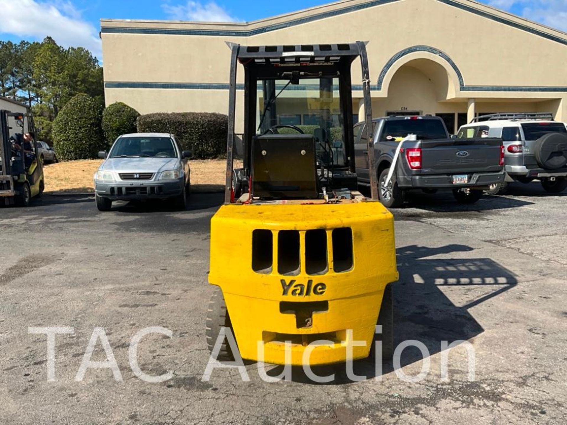 Yale GP050 5000lb Forklift - Image 4 of 35