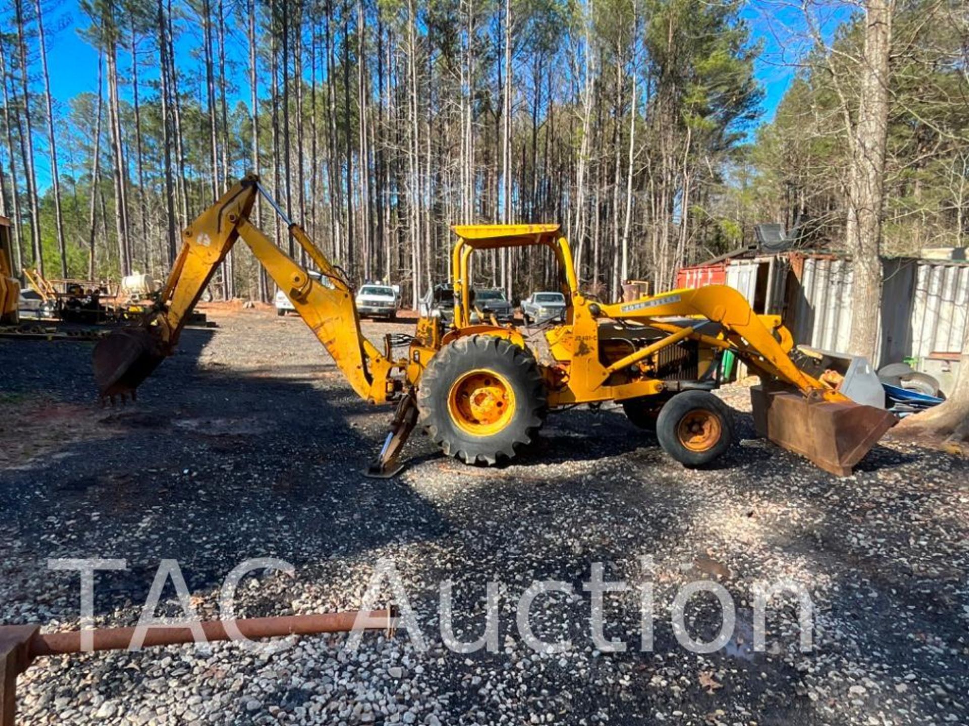 John Deere 401-C Backhoe Loader - Image 6 of 40