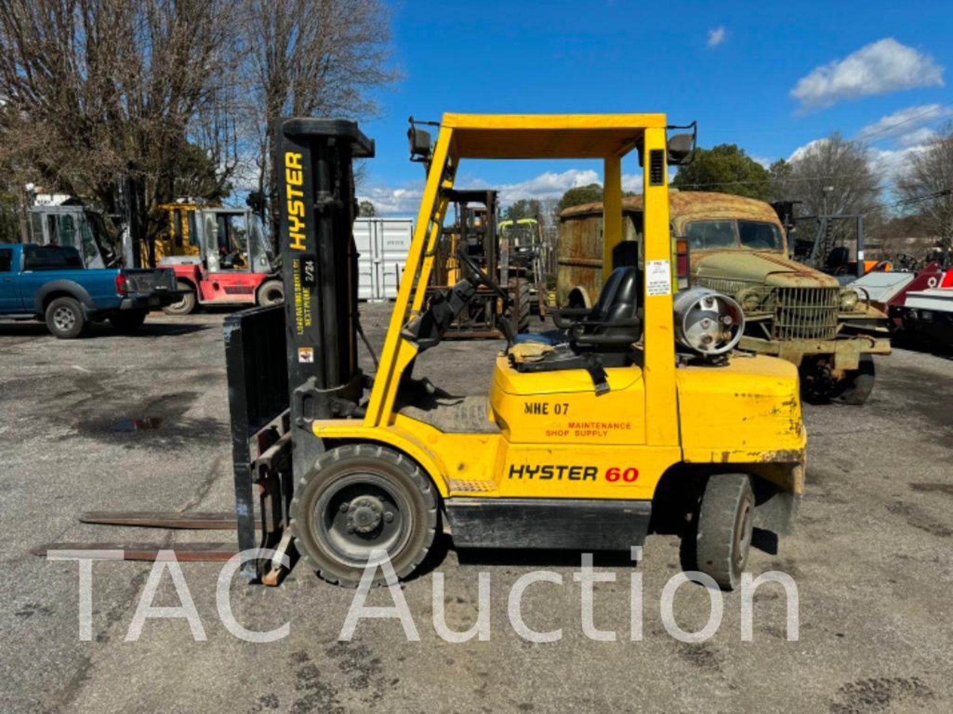 Hyster H60XM 6,000lb Forklift - Image 8 of 29