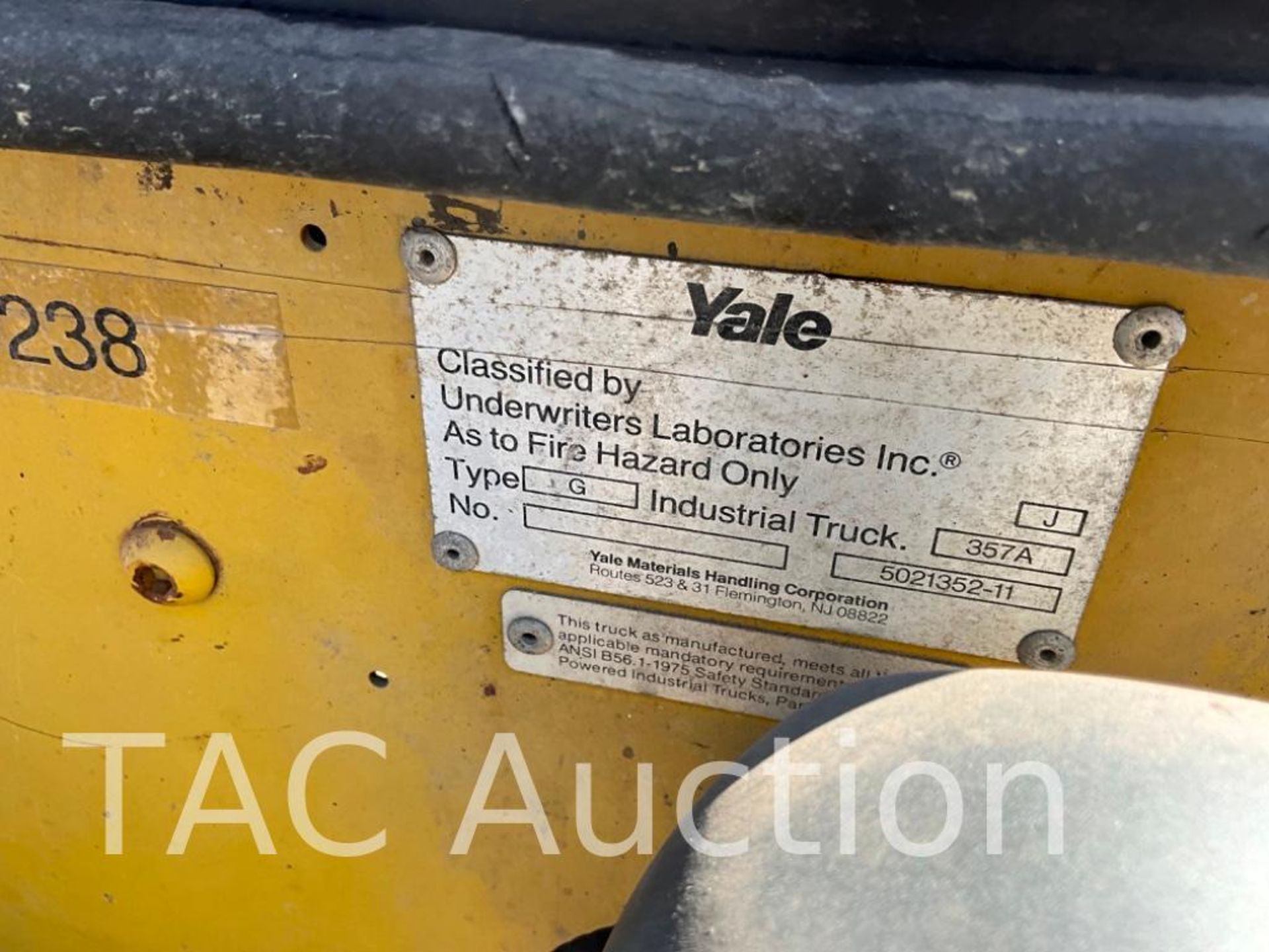 Yale GP050 5000lb Forklift - Image 33 of 35