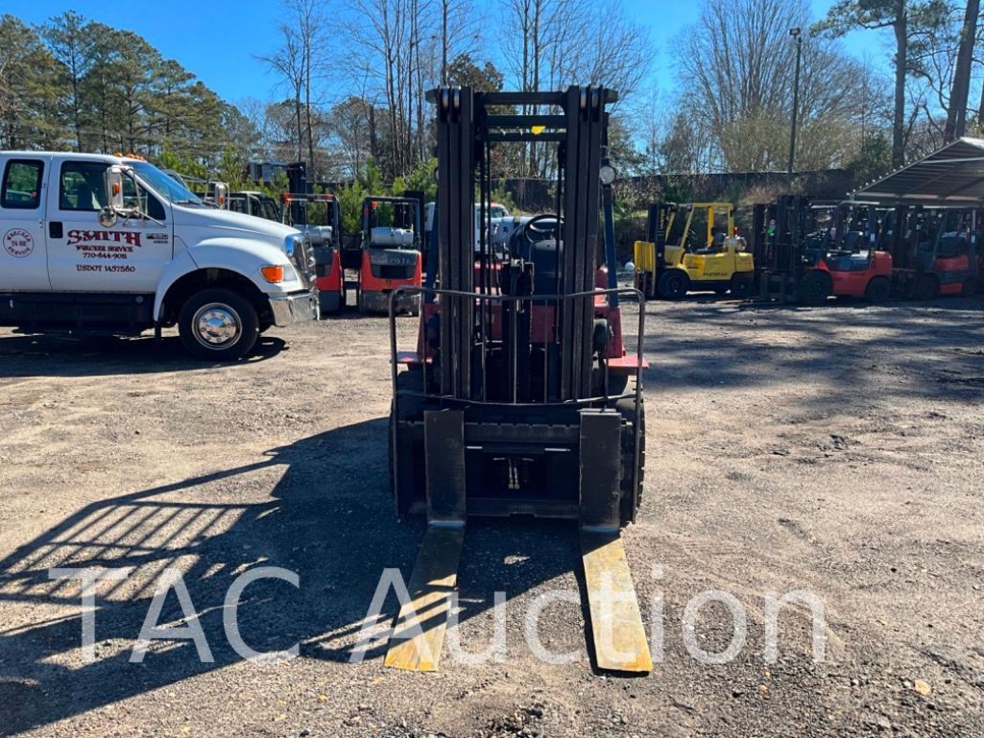 2006 Nissan F04B40V 8000lb Forklift - Image 8 of 29