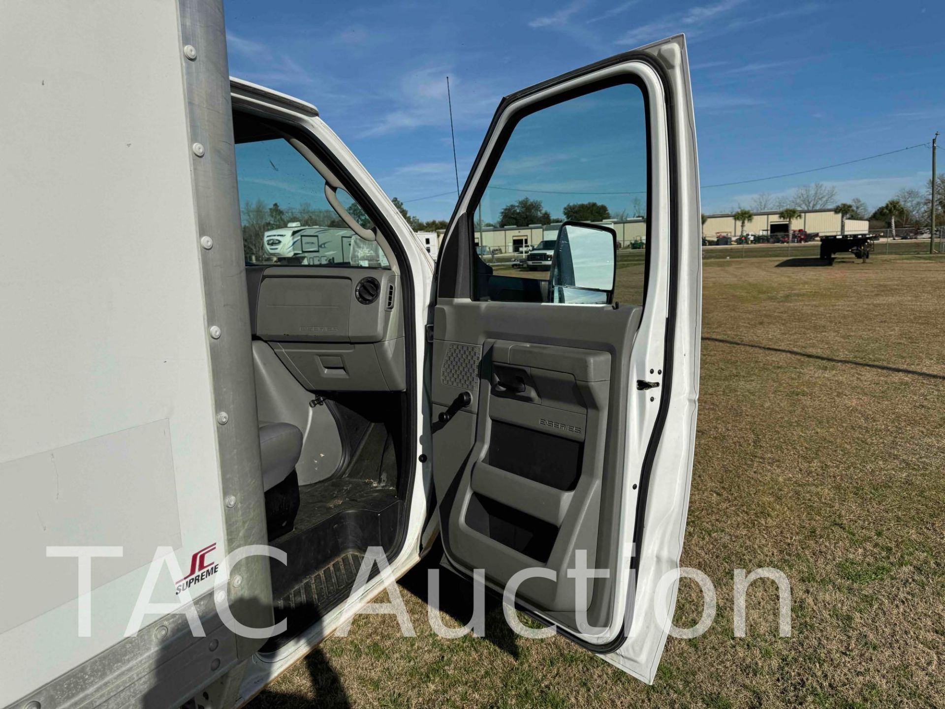 2016 Ford E-350 16ft Box Truck - Image 18 of 49