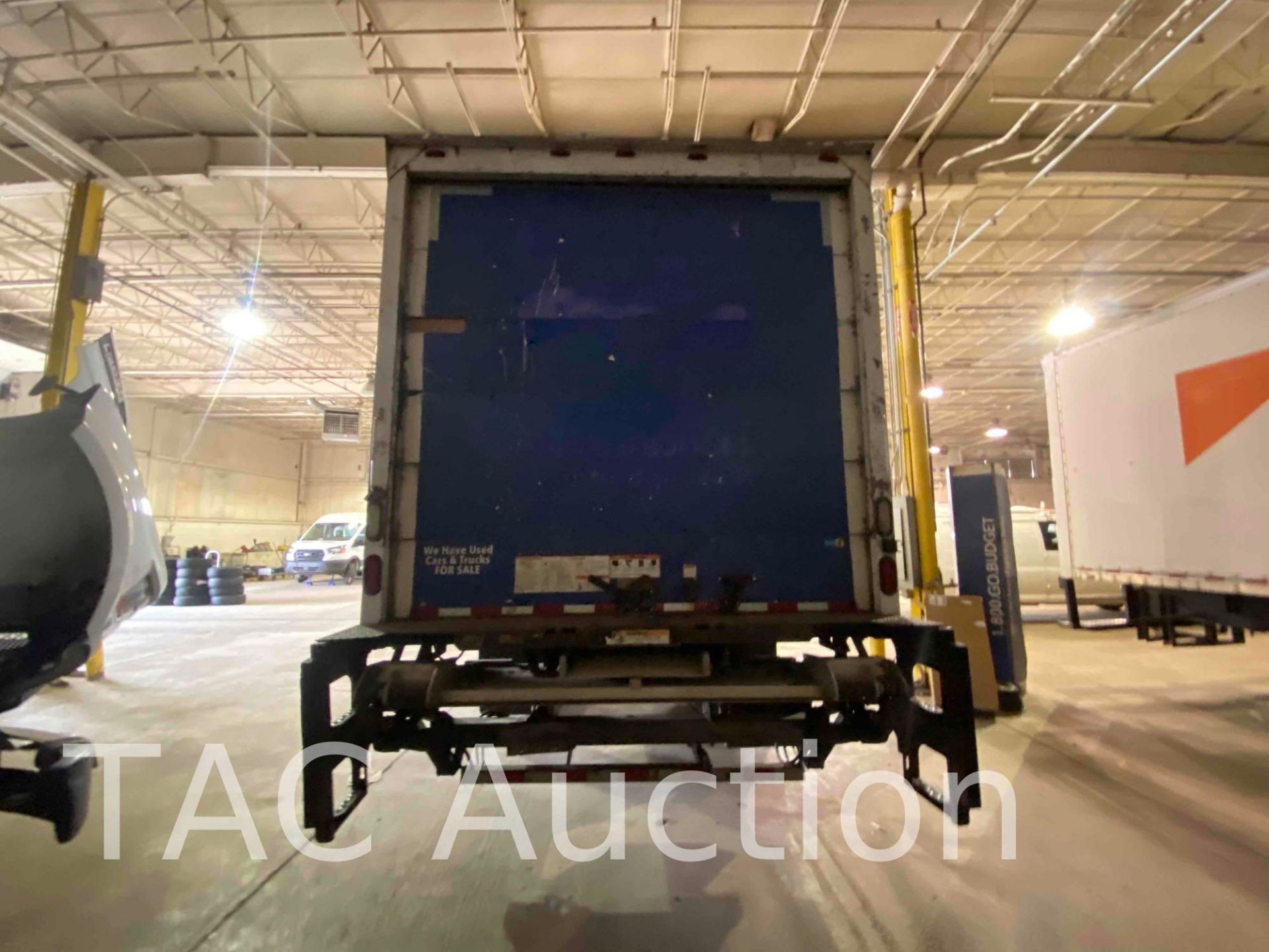 2016 International Durastar 4300 26ft Box Truck - Image 5 of 53