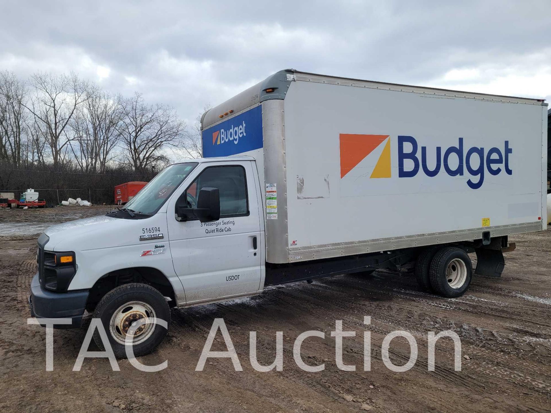 2015 Ford E-350 16ft Box Truck