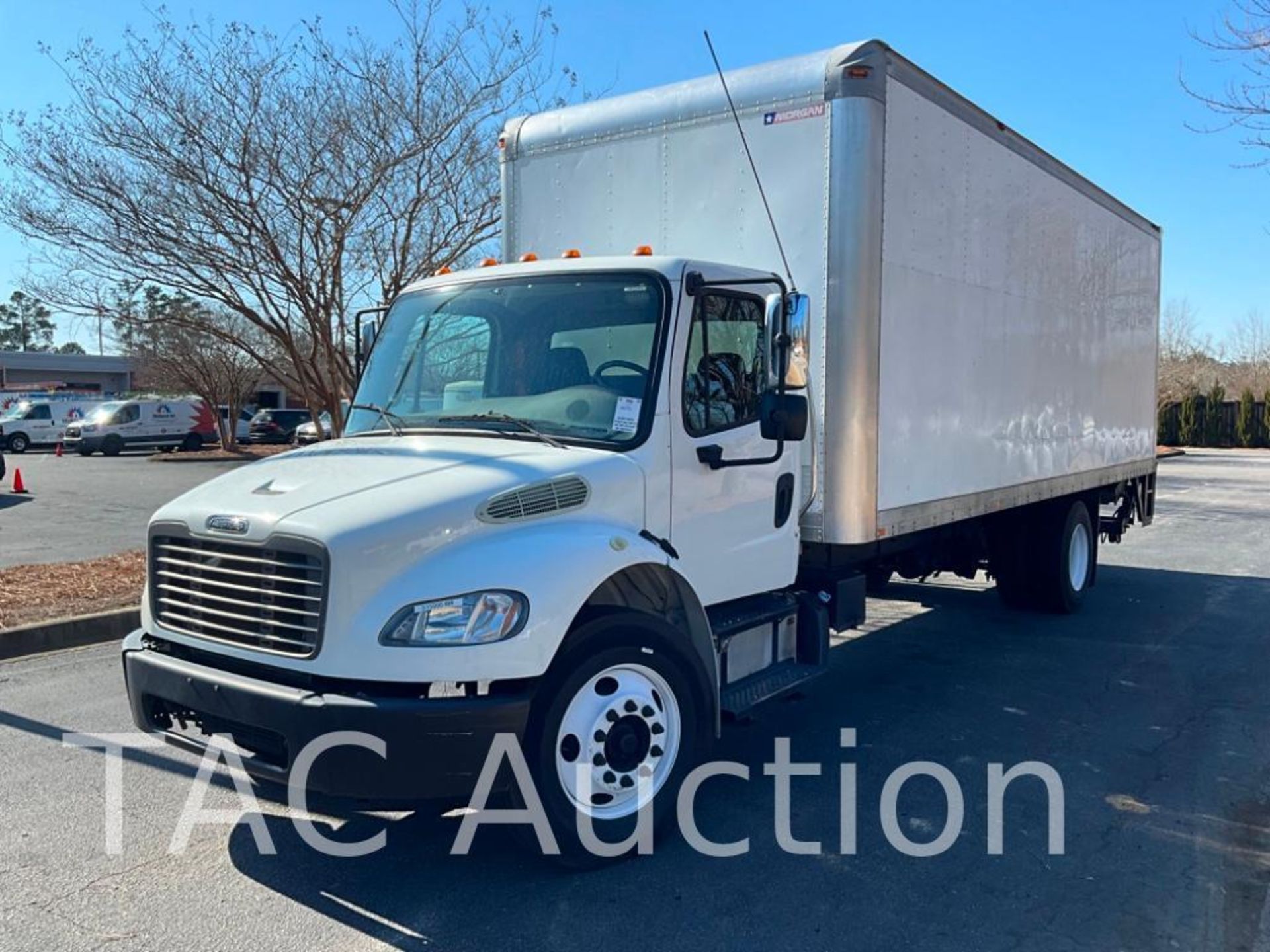 2013 Freightliner M2106 26ft Box Truck