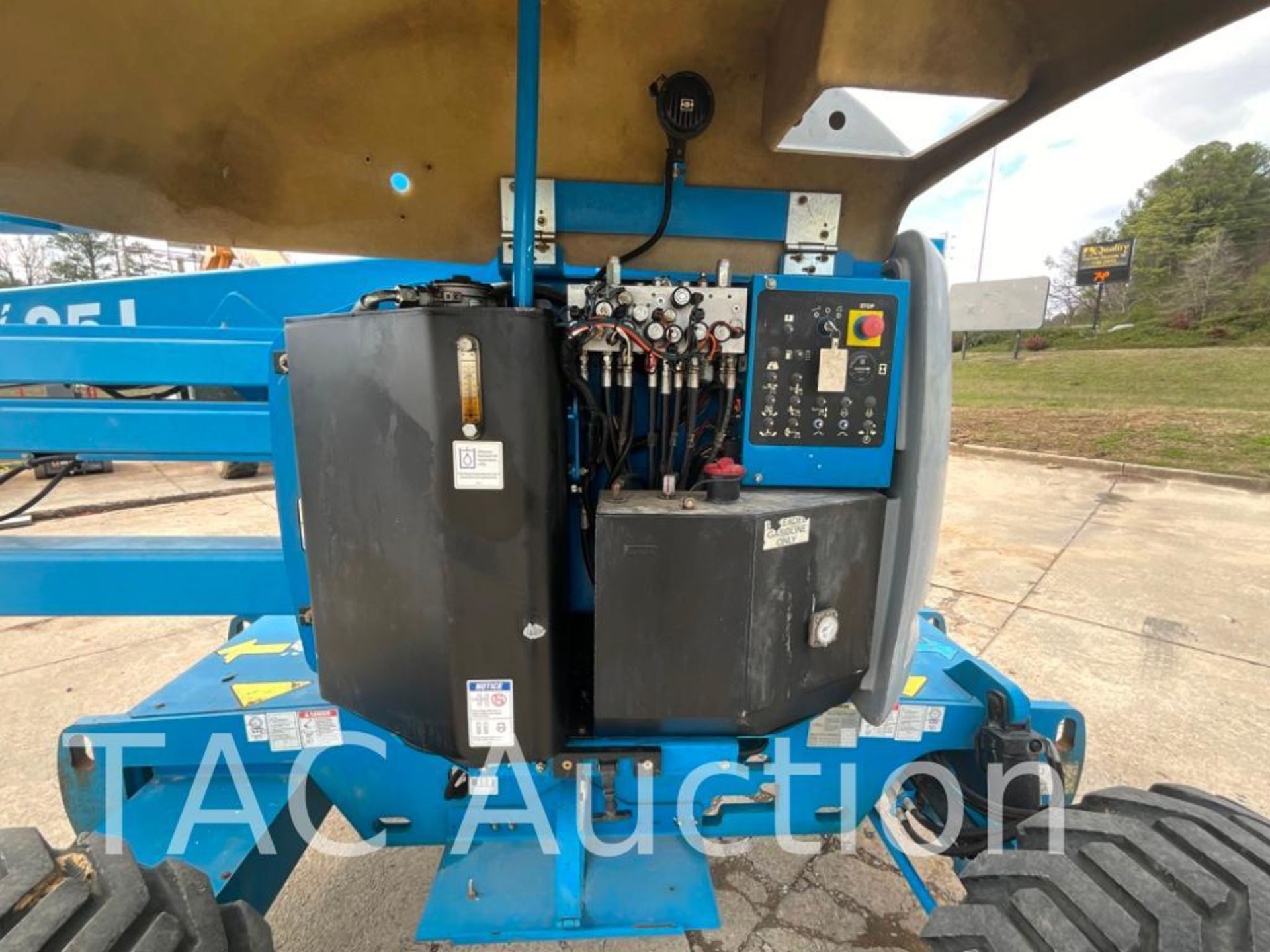 2012 Genie Z45/25J RT 4X4 Articulated Boom Lift - Image 25 of 51