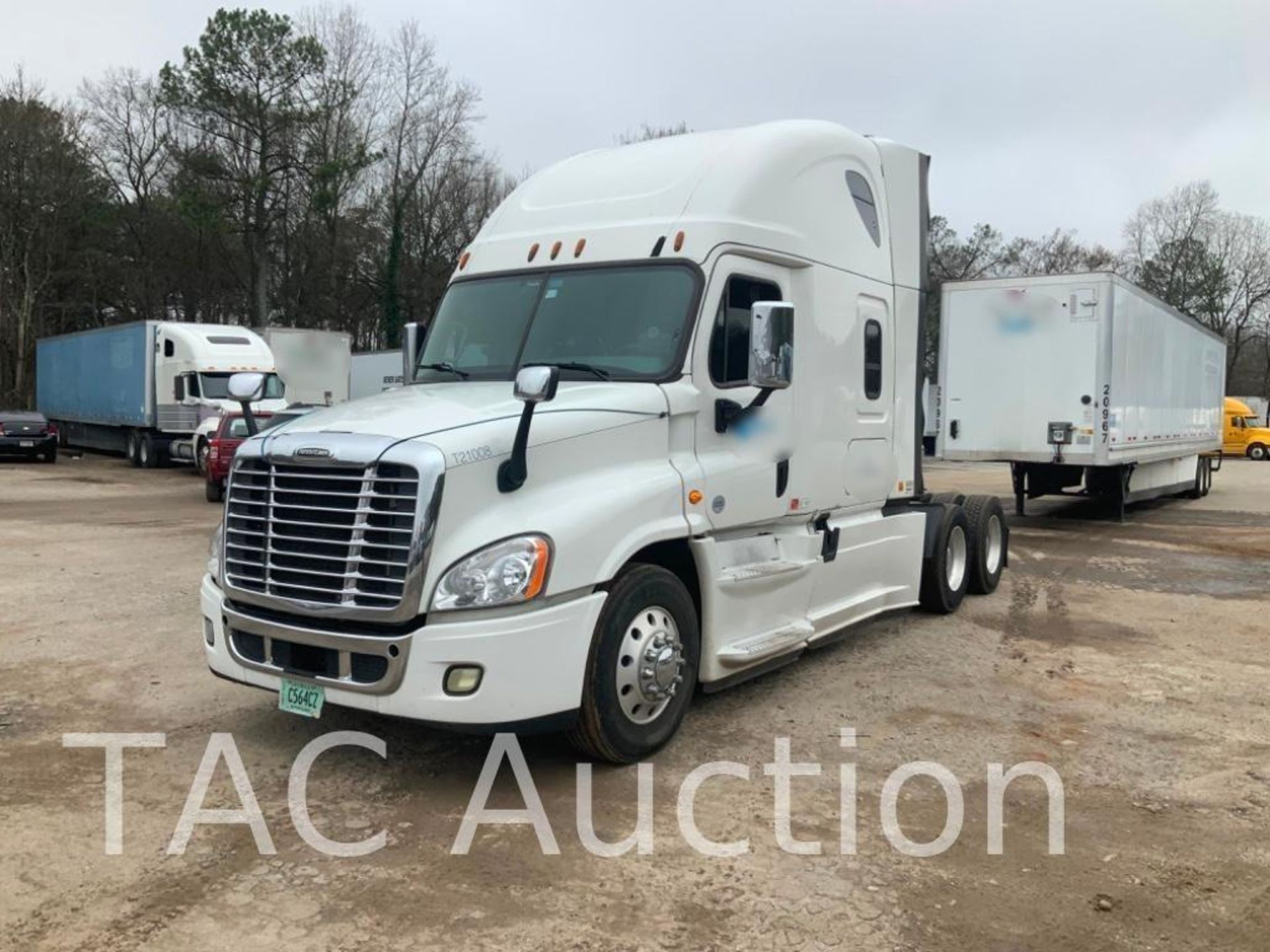 2016 Freightliner Cascadia 125 Sleeper Truck