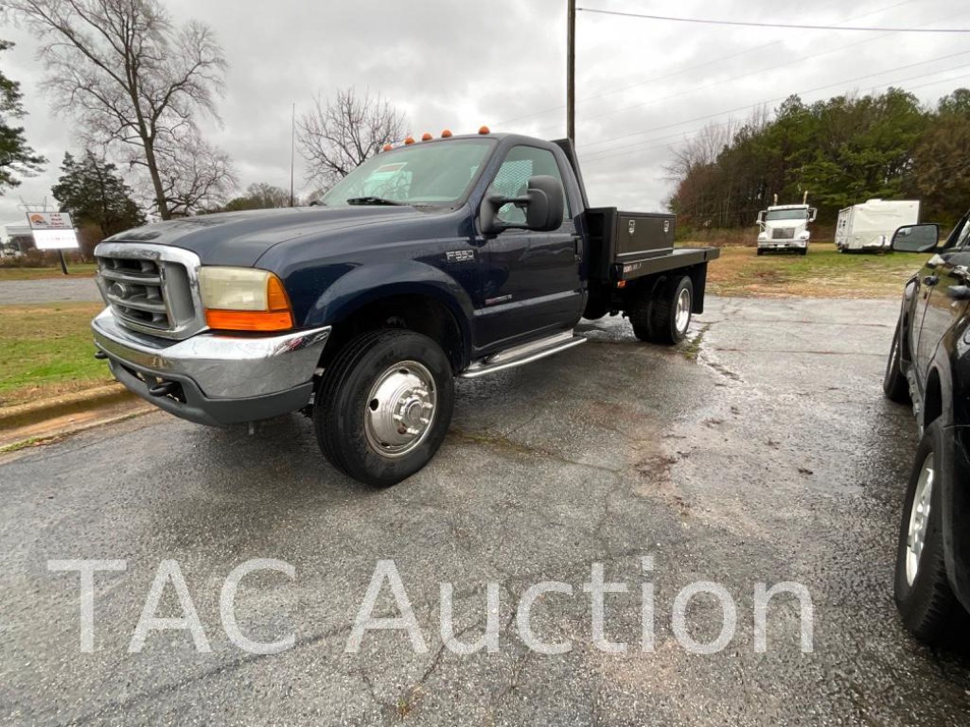 1999 Ford F-550 Flatbed Hauler Truck