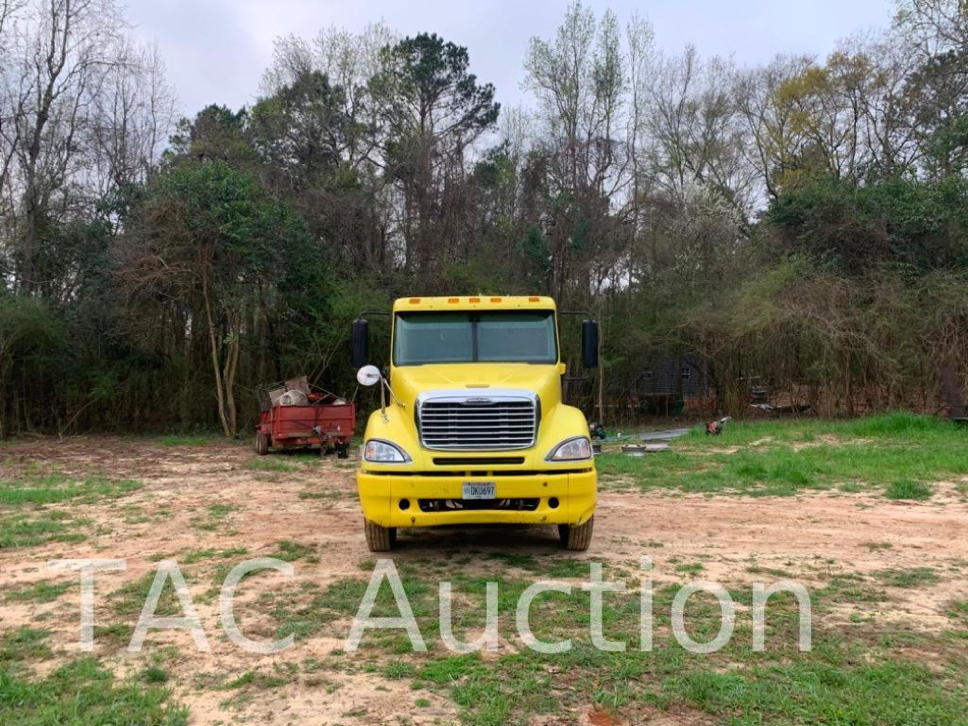 2015 Freightliner Columbia Day Cab - Image 6 of 29