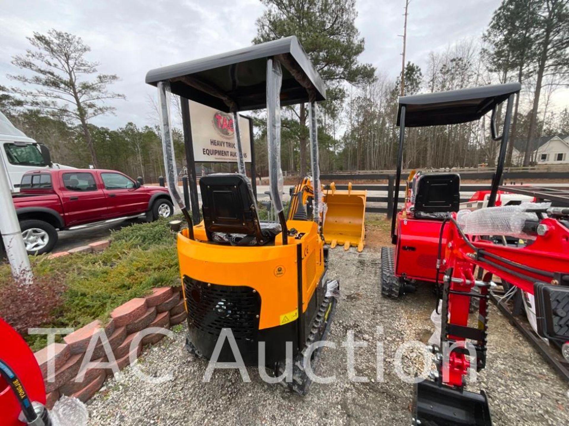 New 2023 MIVA Mini Excavator - Image 5 of 23