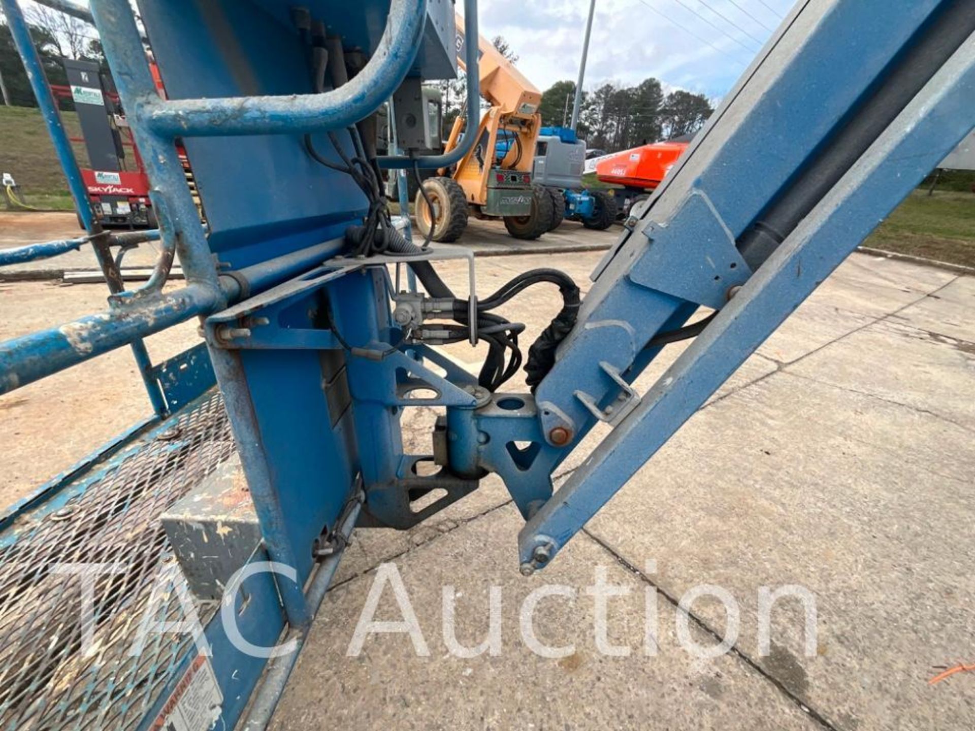 2012 Genie Z45/25J RT 4X4 Articulated Boom Lift - Image 19 of 51