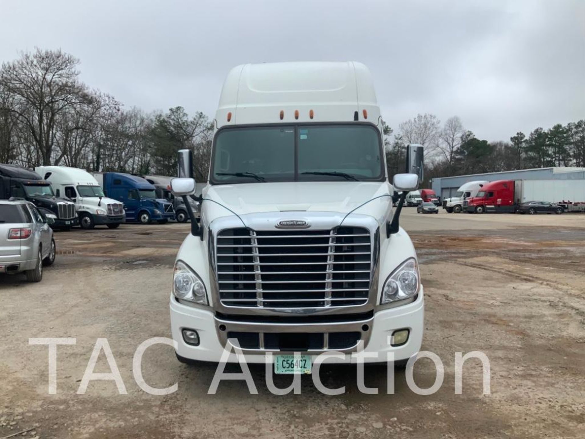 2016 Freightliner Cascadia 125 Sleeper Truck - Image 8 of 60