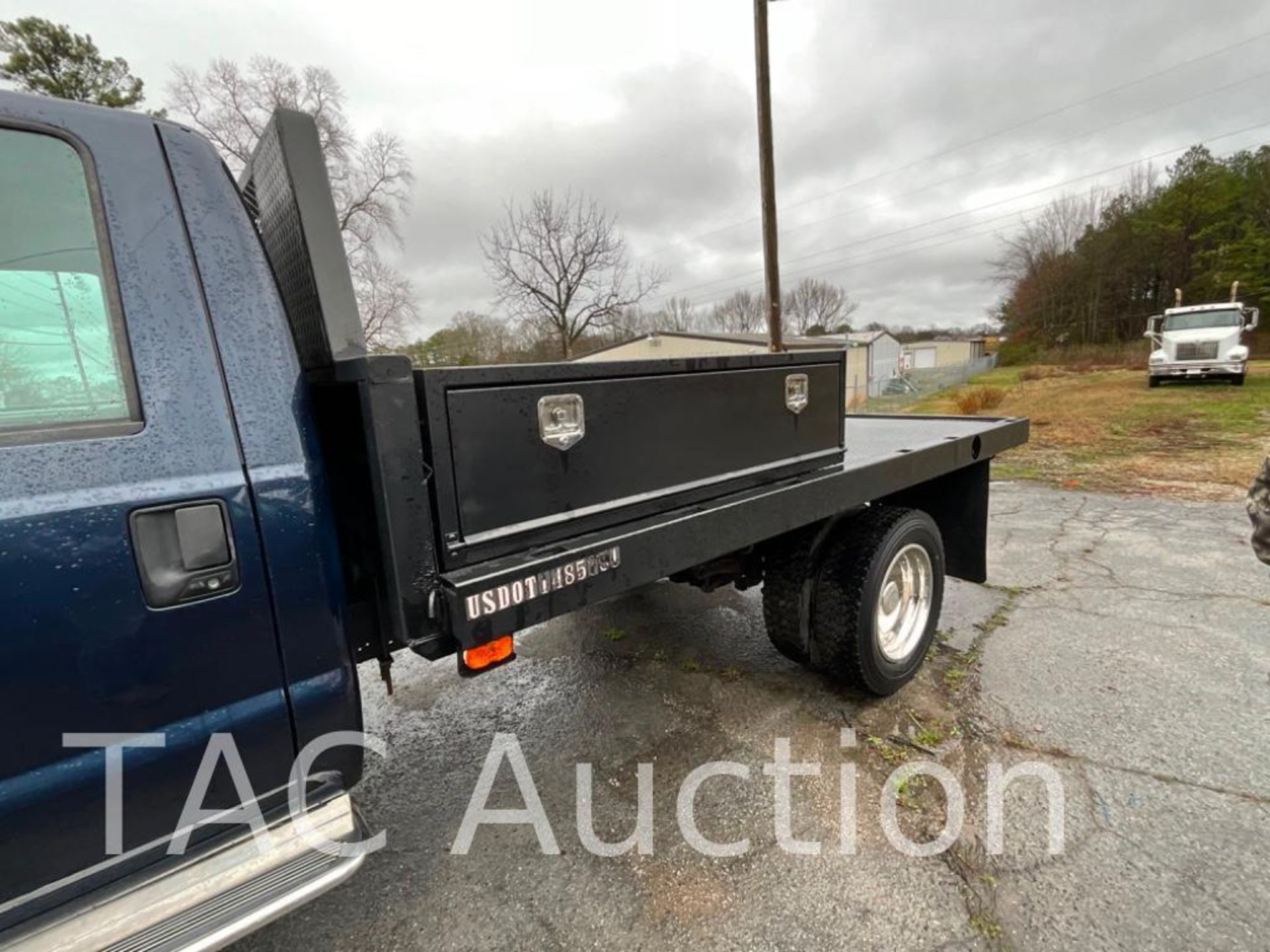 1999 Ford F-550 Flatbed Hauler Truck - Image 5 of 29