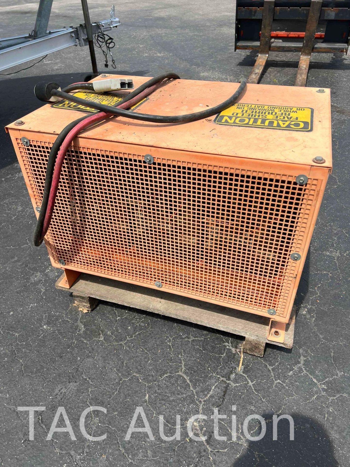C and D Industrial Battery Charger - Image 2 of 6