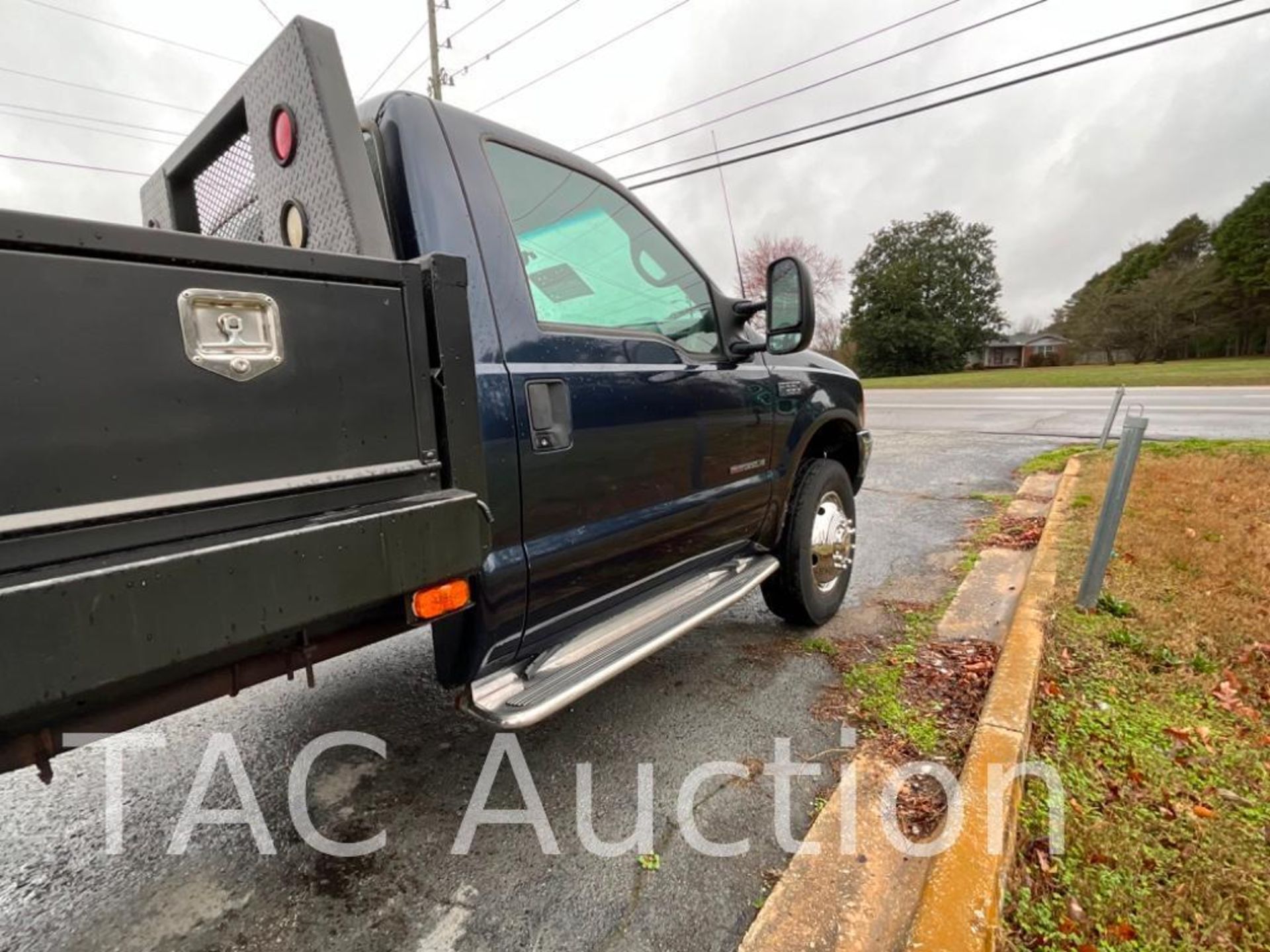 1999 Ford F-550 Flatbed Hauler Truck - Image 8 of 29