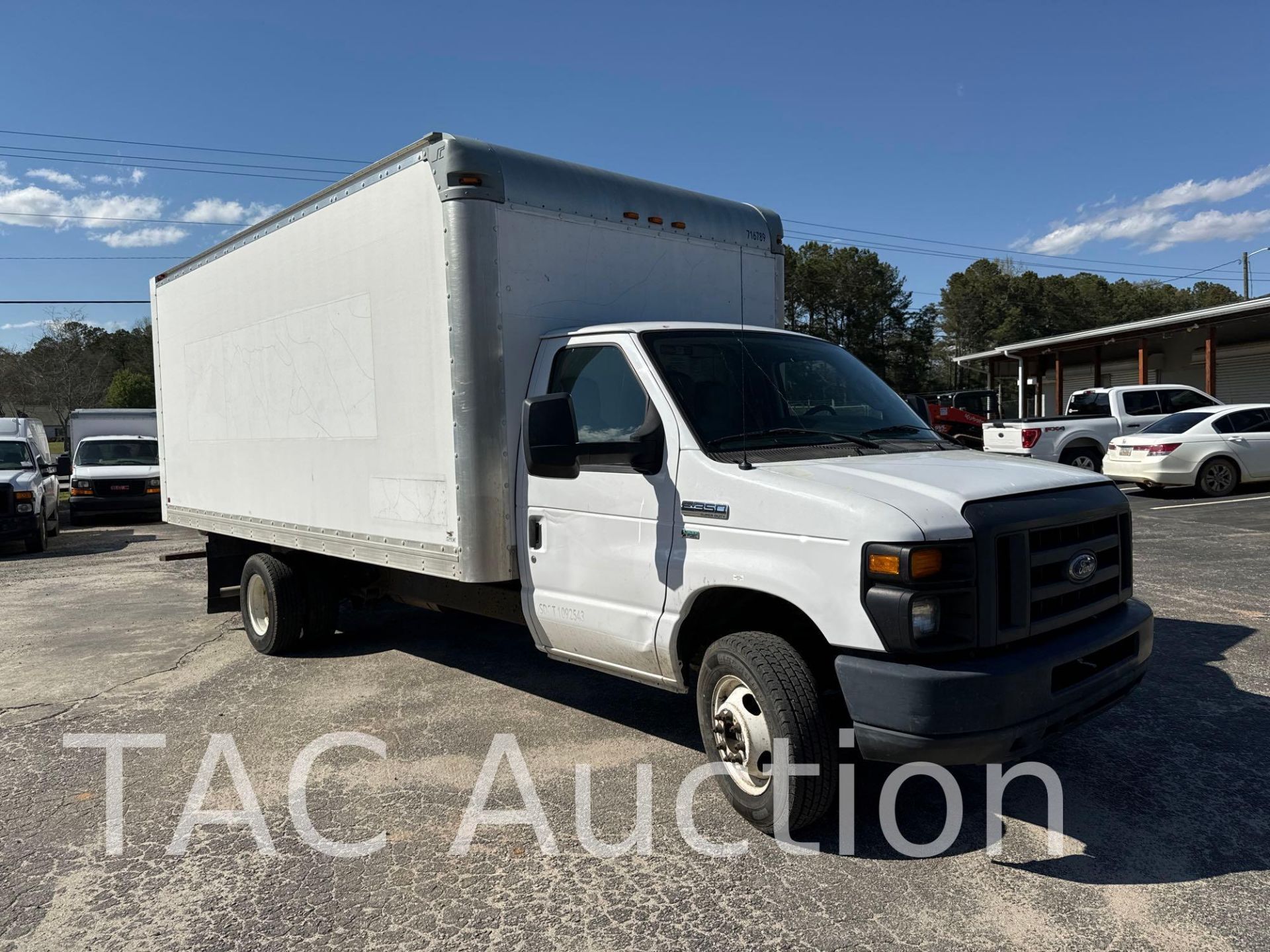 2017 Ford E-350 16ft Box Truck - Bild 3 aus 49