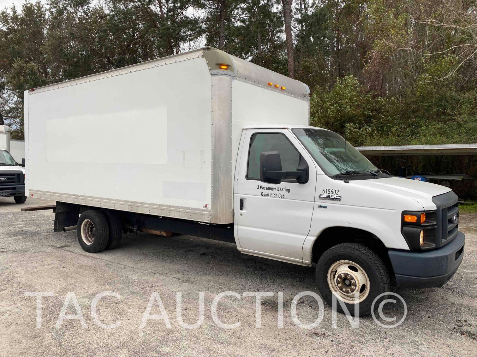 2016 Ford E-350 16ft Box Truck - Image 3 of 49